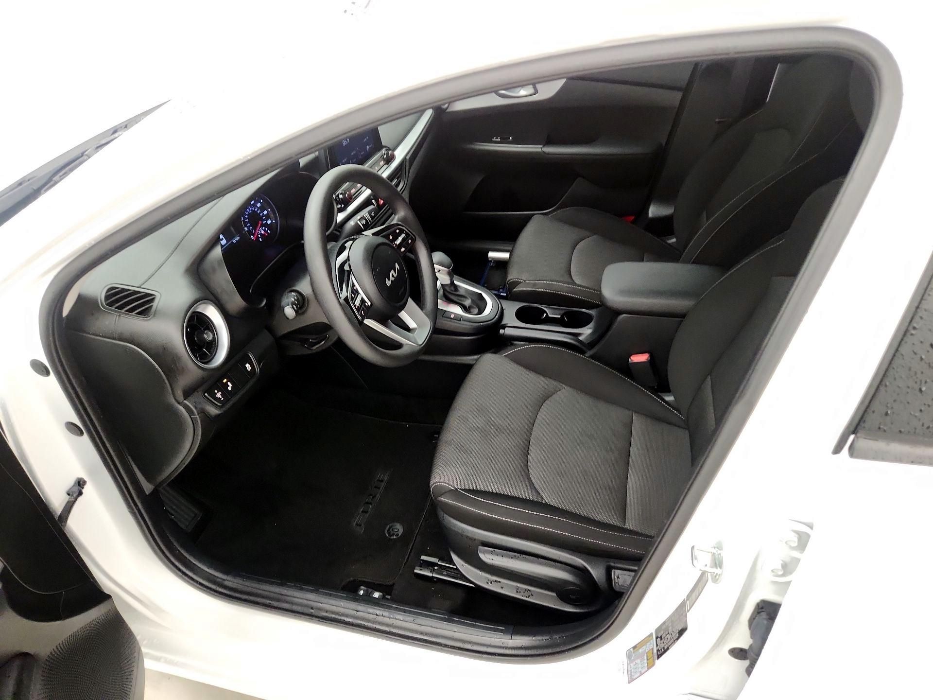 Thumbnail: 2024 Kia Forte - 11