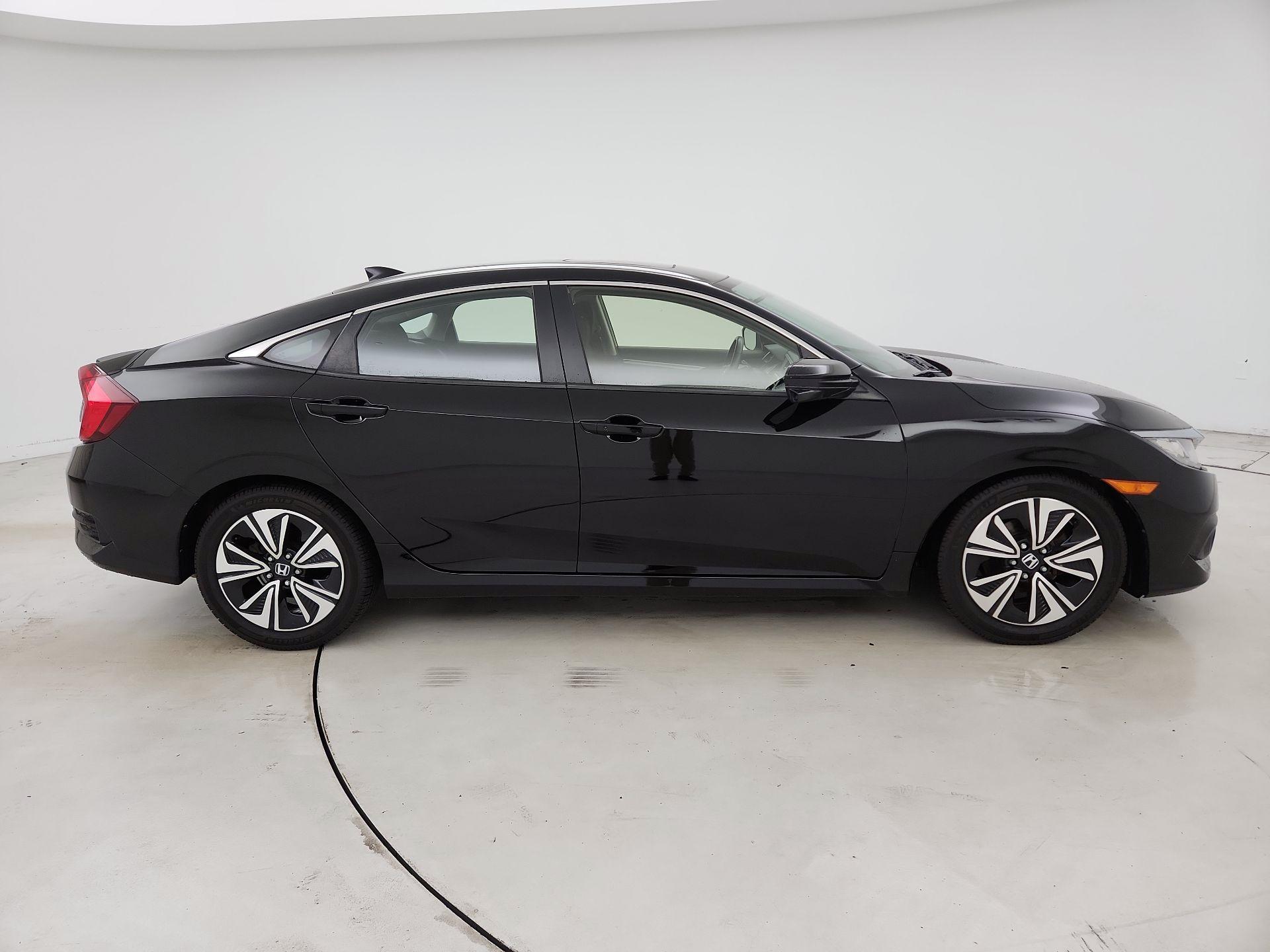 Thumbnail: 2018 Honda Civic - 4