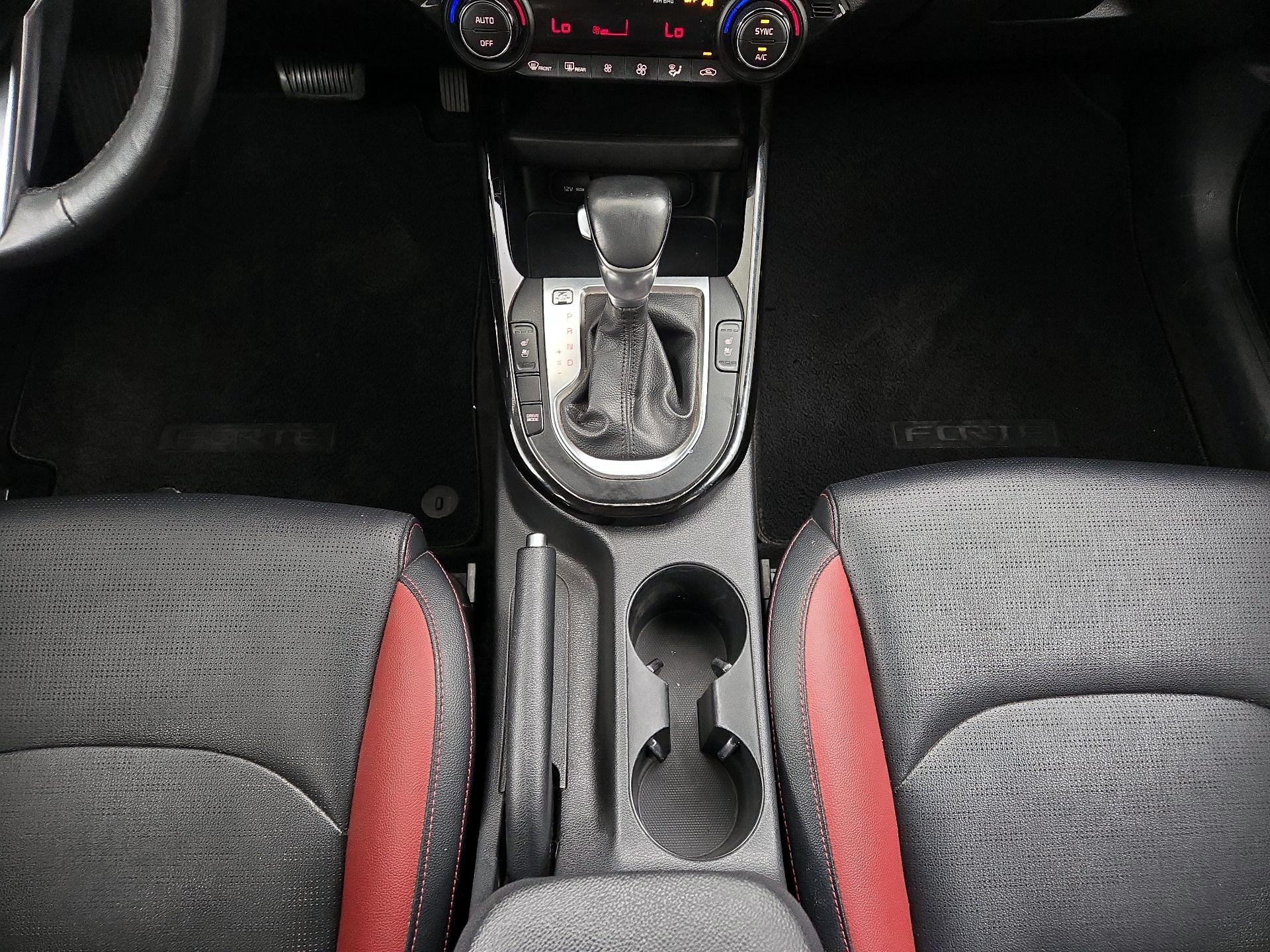 Thumbnail: 2019 Kia Forte - 17