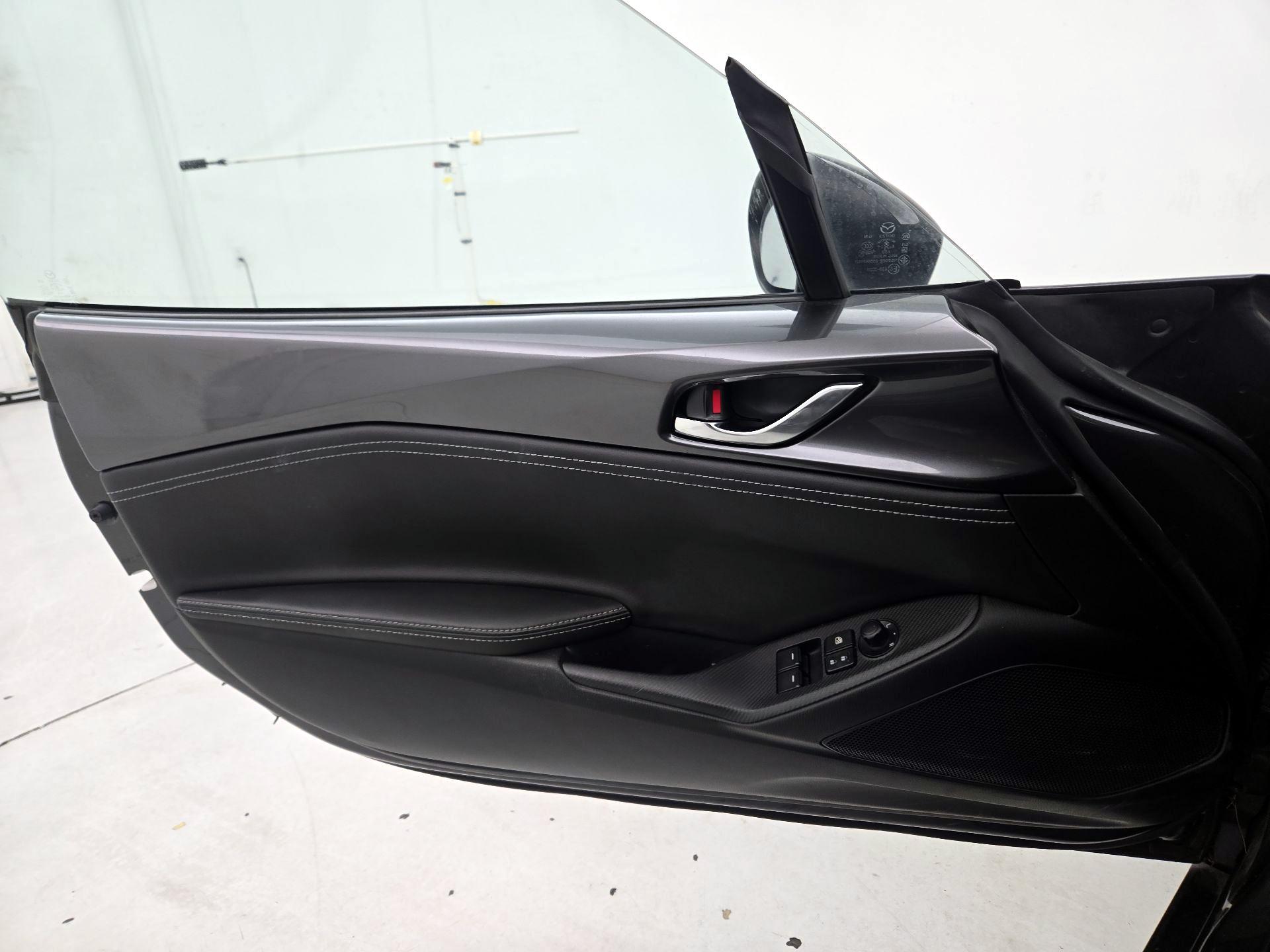 Thumbnail: 2020 Mazda MX-5 Miata - 12