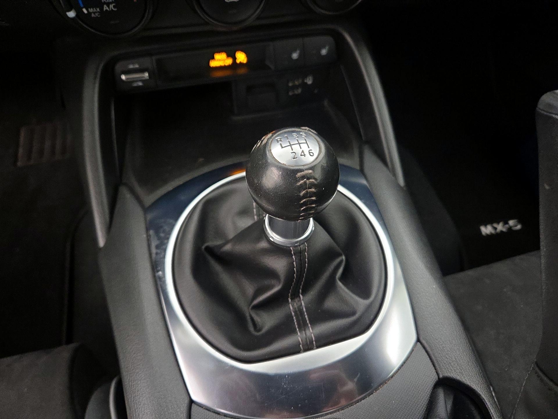 Thumbnail: 2020 Mazda MX-5 Miata - 18