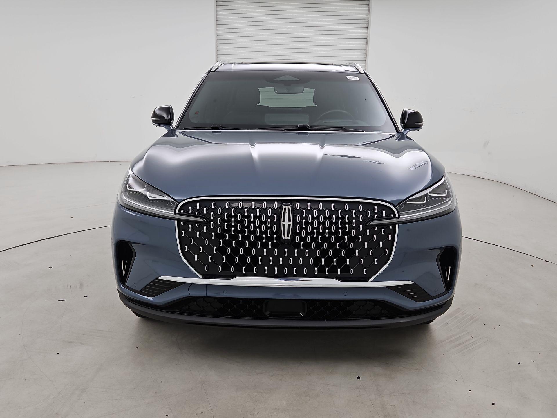 Thumbnail: 2025 Lincoln Aviator - 2