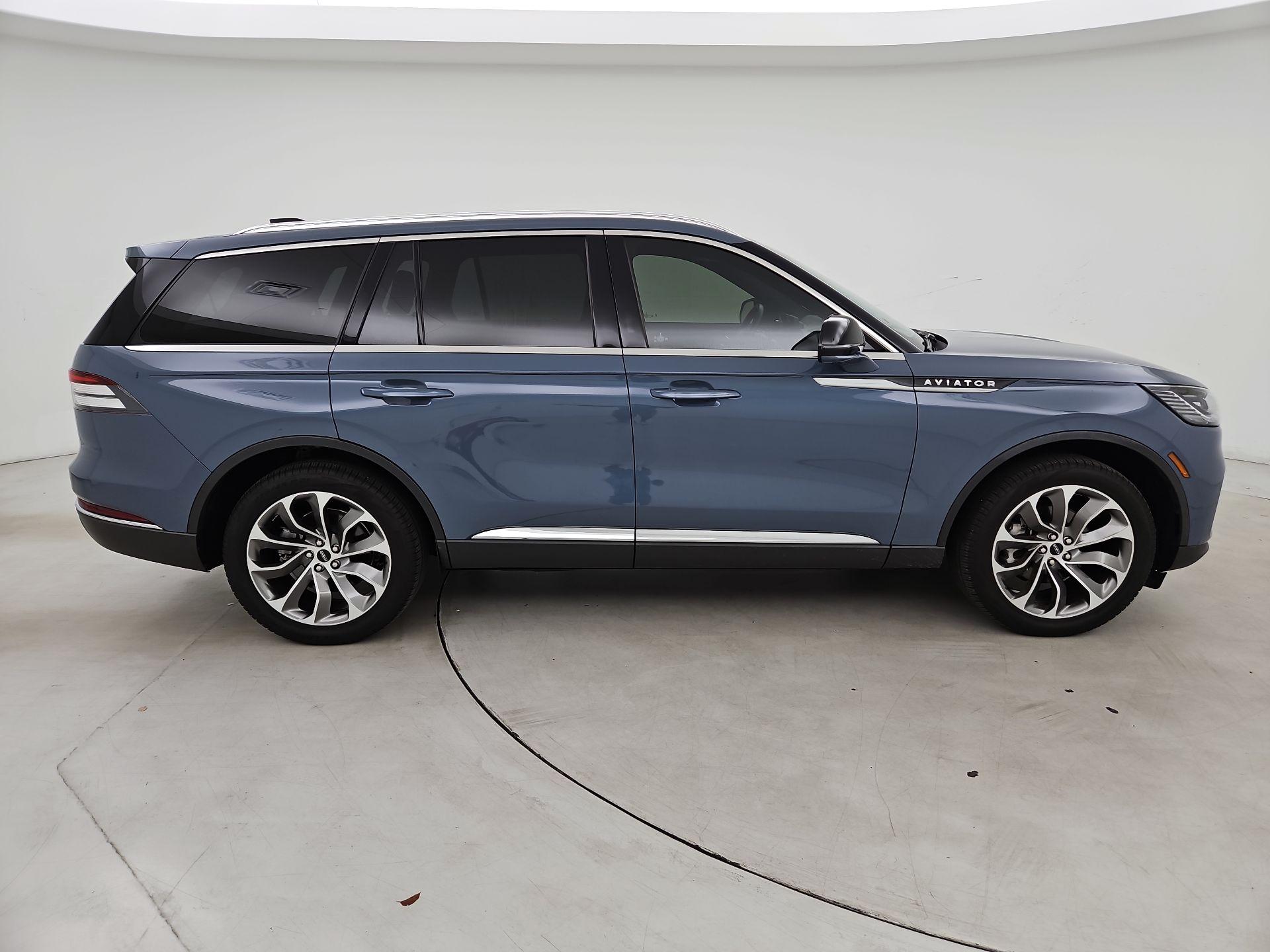 Thumbnail: 2025 Lincoln Aviator - 4