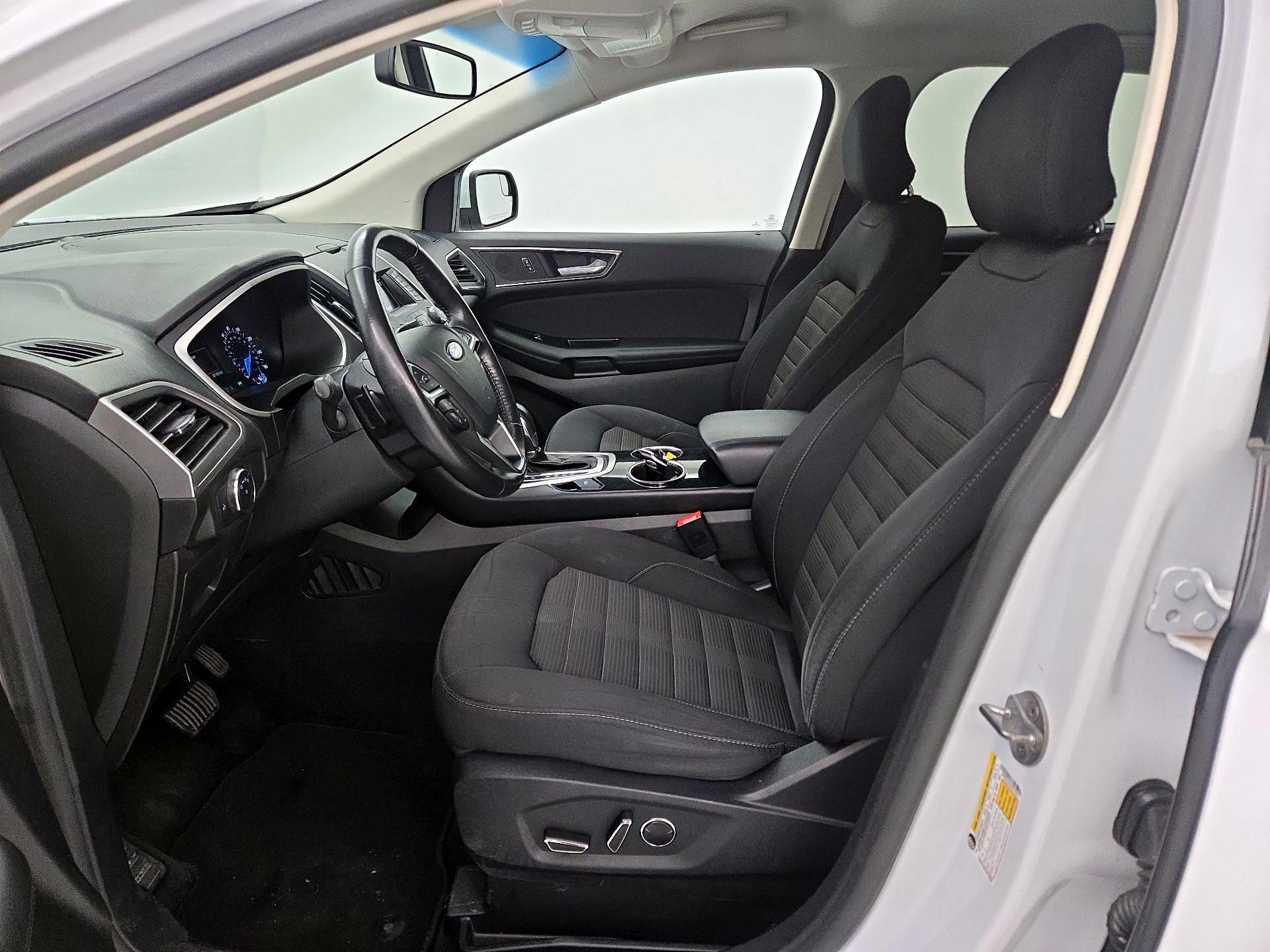 Thumbnail: 2015 Ford Edge - 11