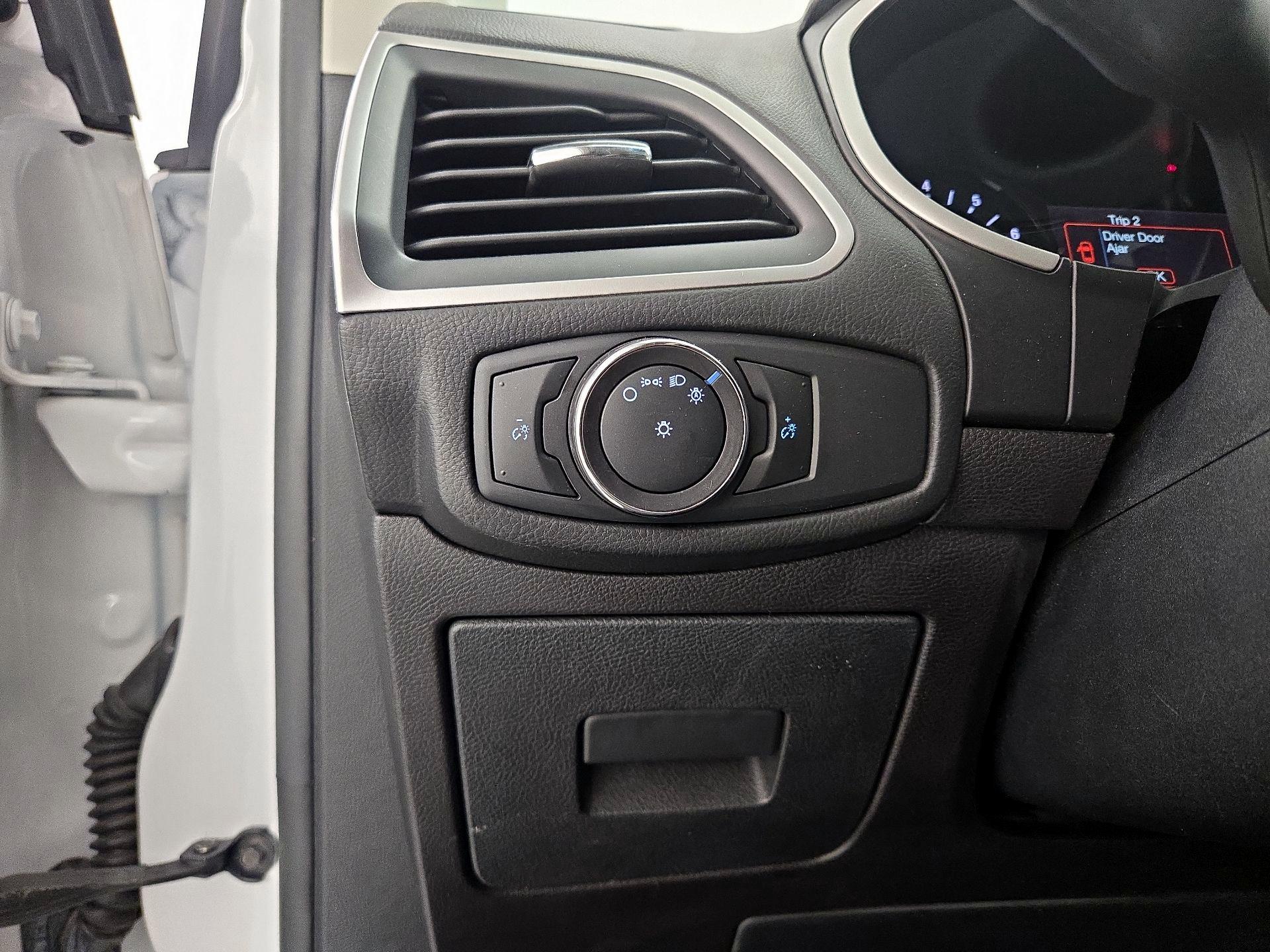 Thumbnail: 2015 Ford Edge - 13