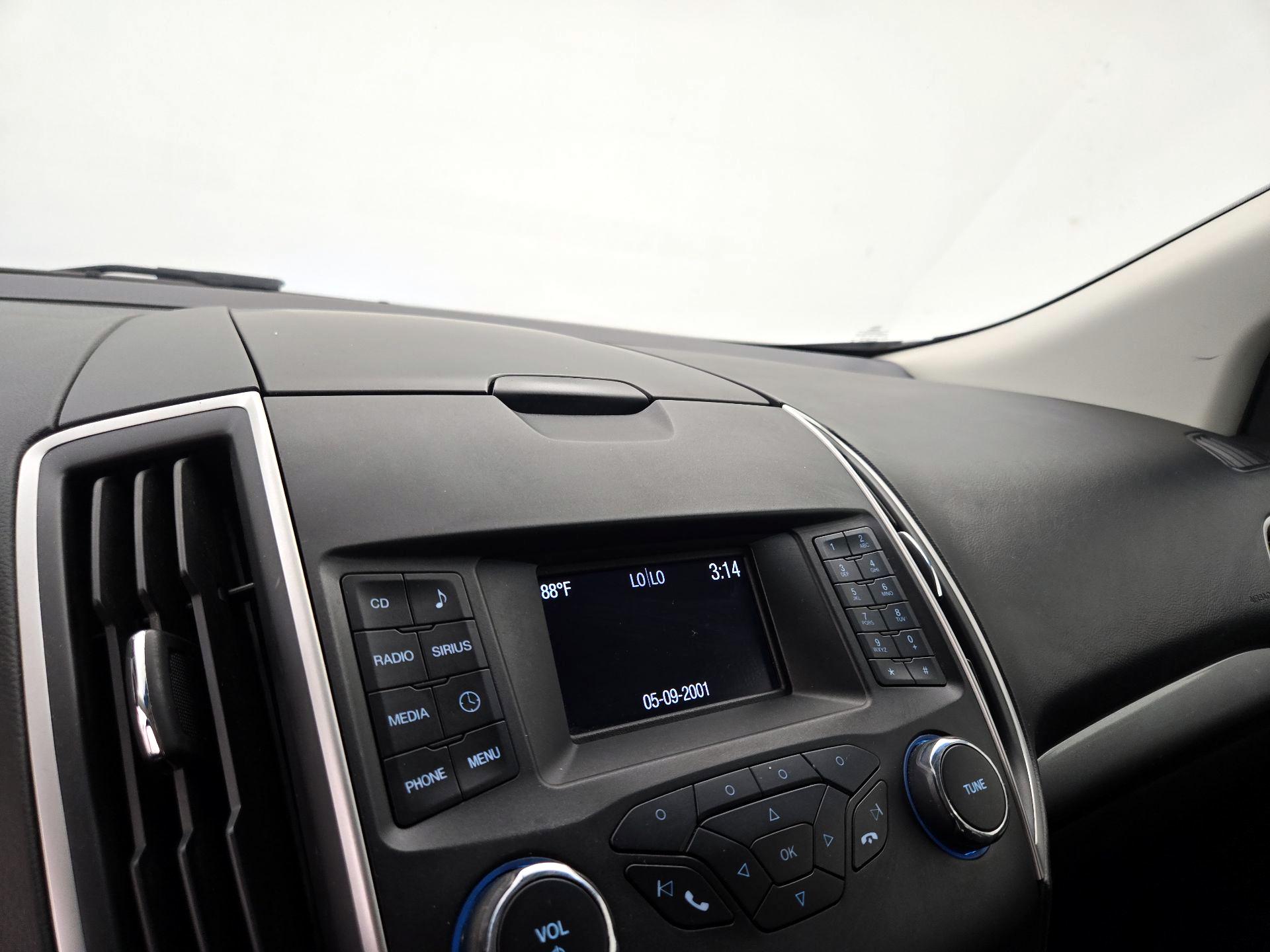 Thumbnail: 2015 Ford Edge - 15
