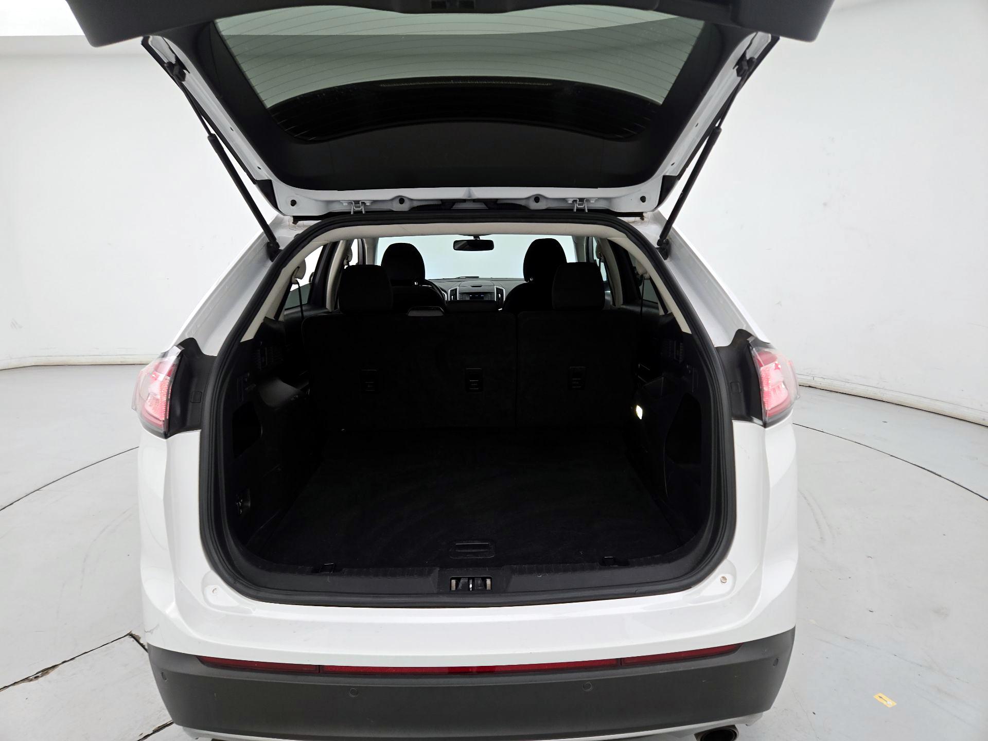 Thumbnail: 2015 Ford Edge - 20