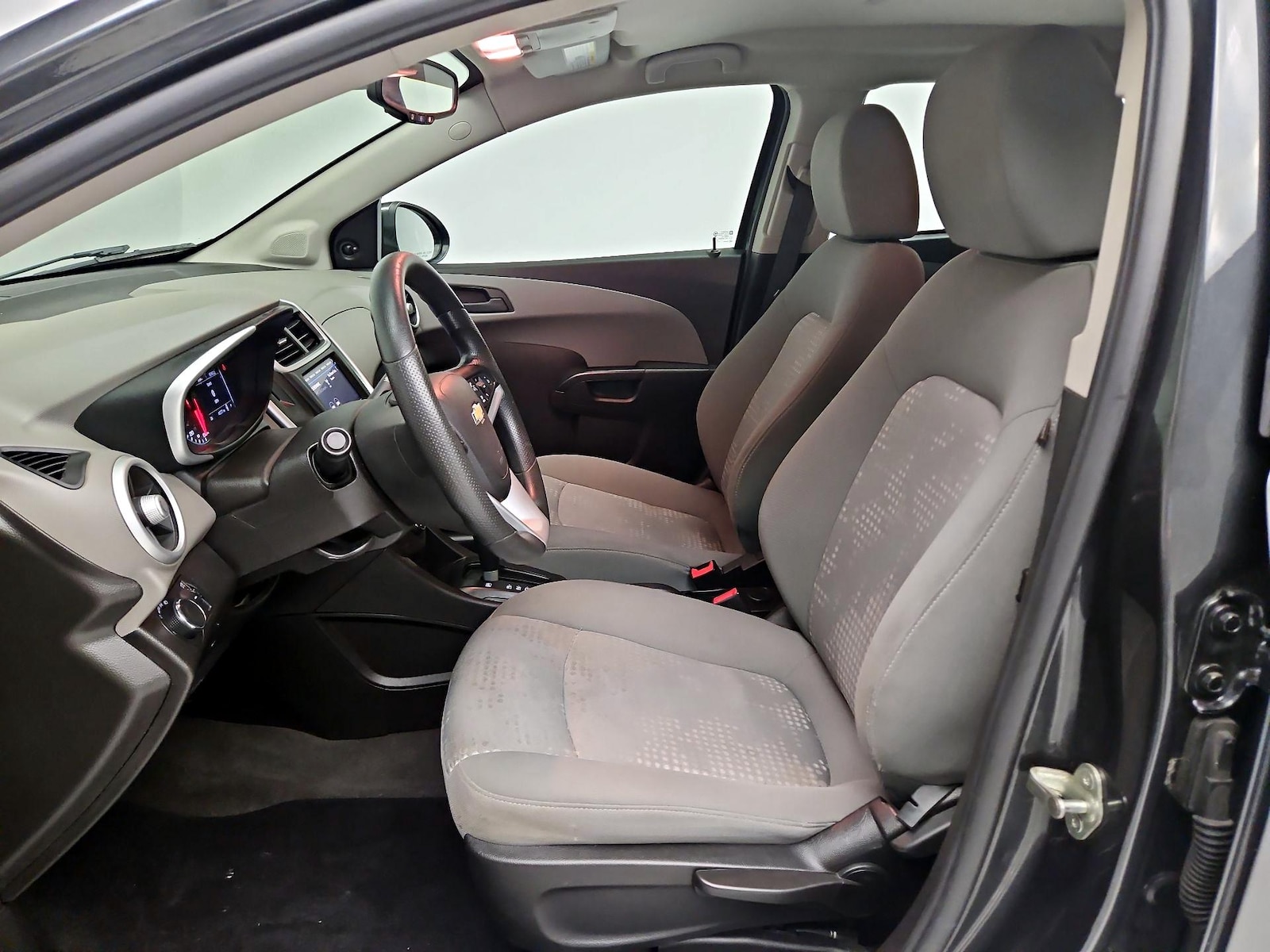 2020 Chevrolet Sonic LT, photo 12