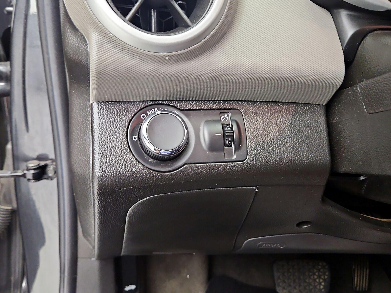 2020 Chevrolet Sonic LT, photo 14