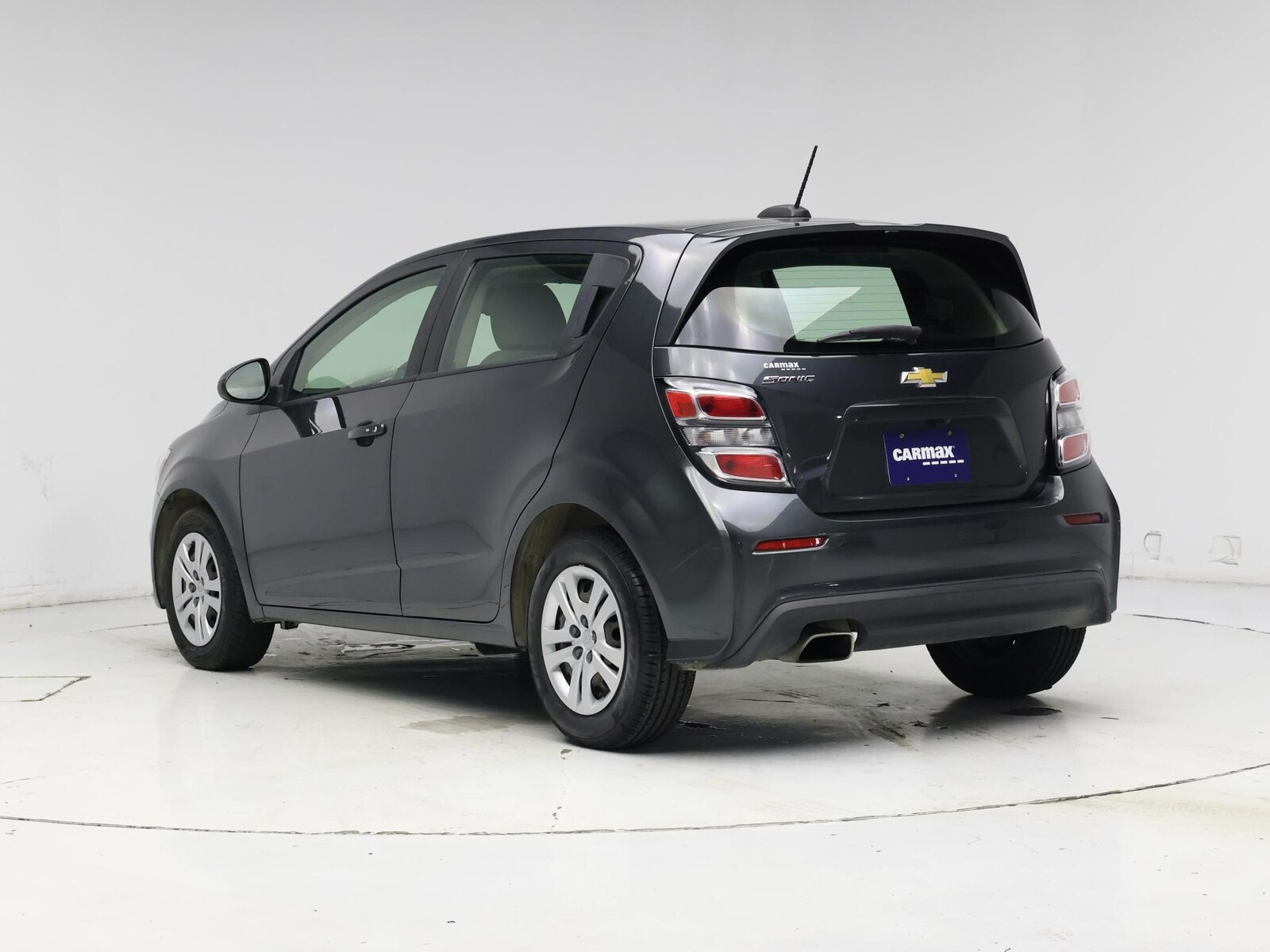 2020 Chevrolet Sonic LT, photo 3
