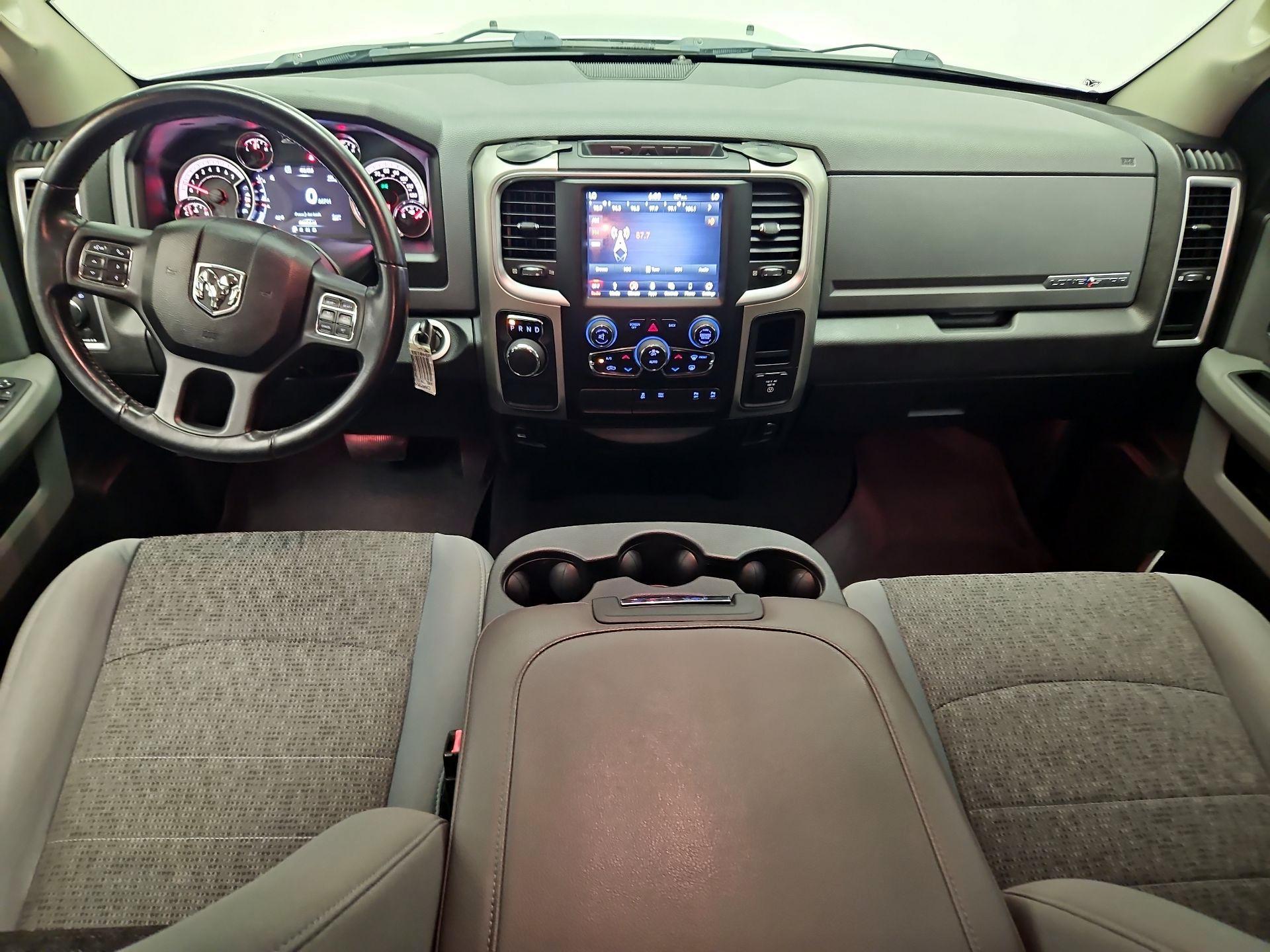 Thumbnail: 2019 RAM 1500 Classic - 9