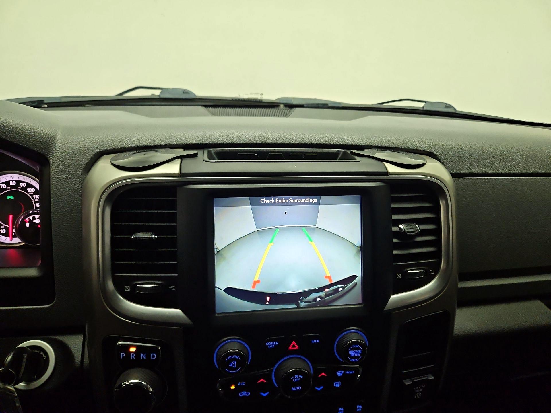 Thumbnail: 2019 RAM 1500 Classic - 13
