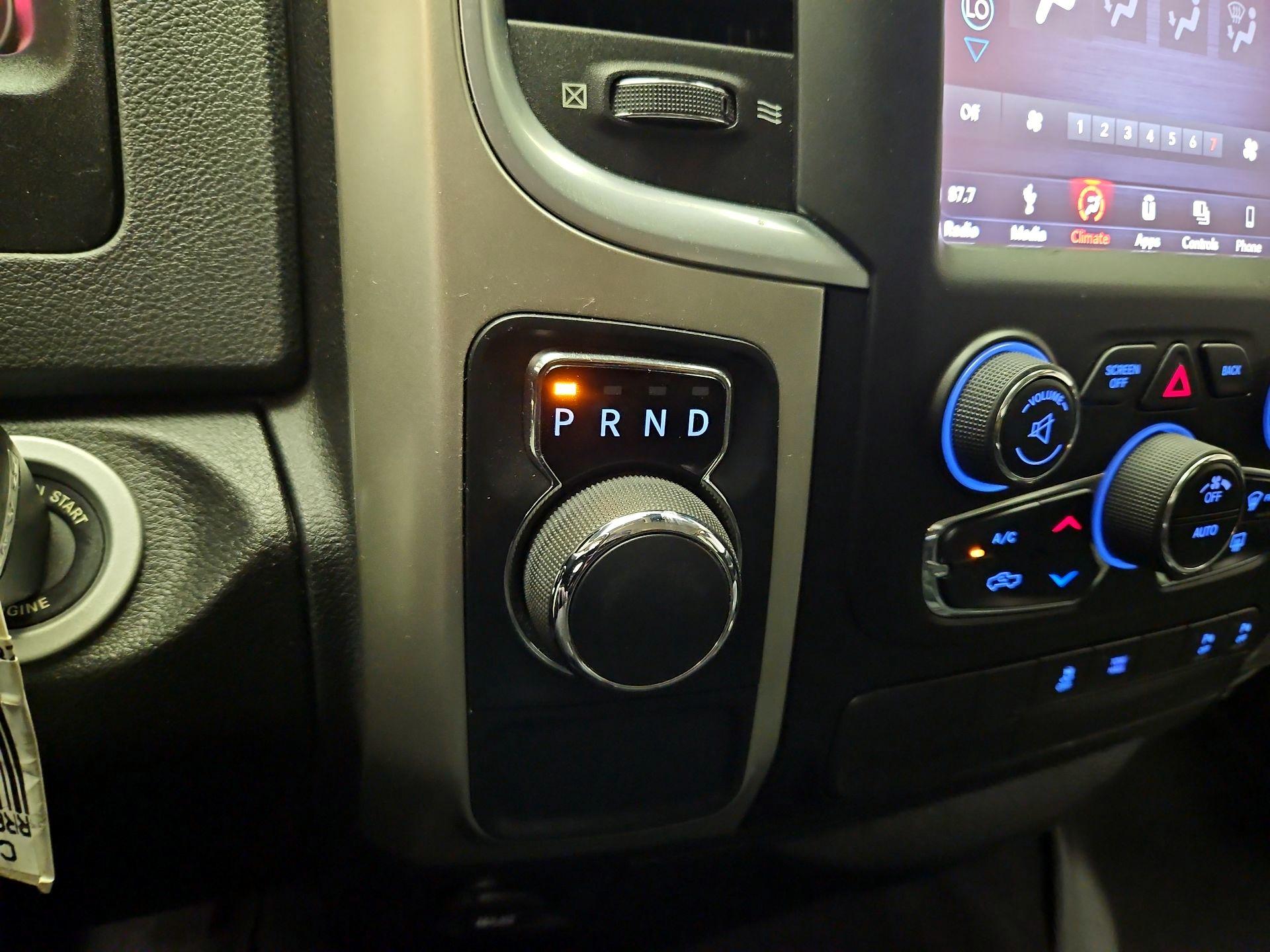 Thumbnail: 2019 RAM 1500 Classic - 16