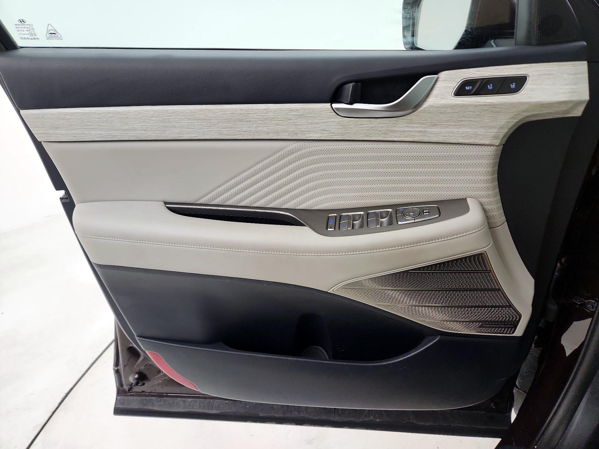 Thumbnail: 2023 Hyundai Palisade - 10