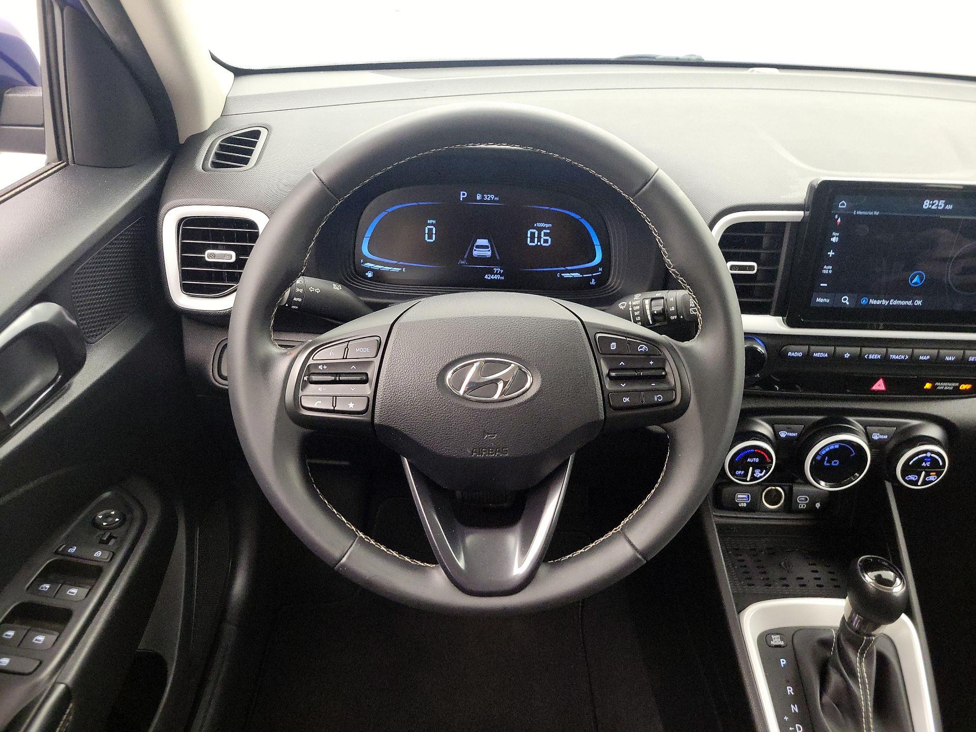 Thumbnail: 2023 Hyundai Venue - 10