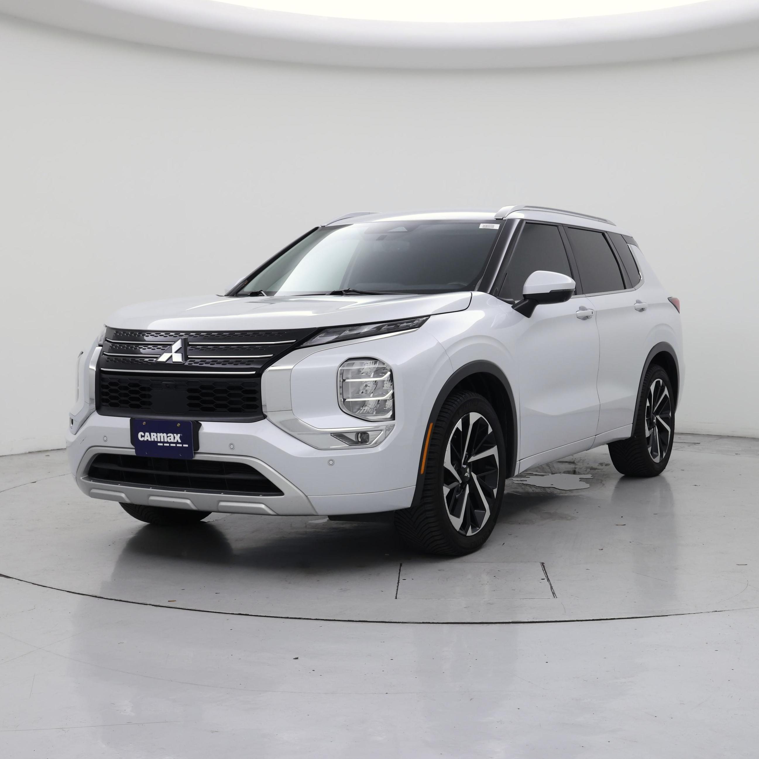 Thumbnail: 2023 Mitsubishi Outlander - 4