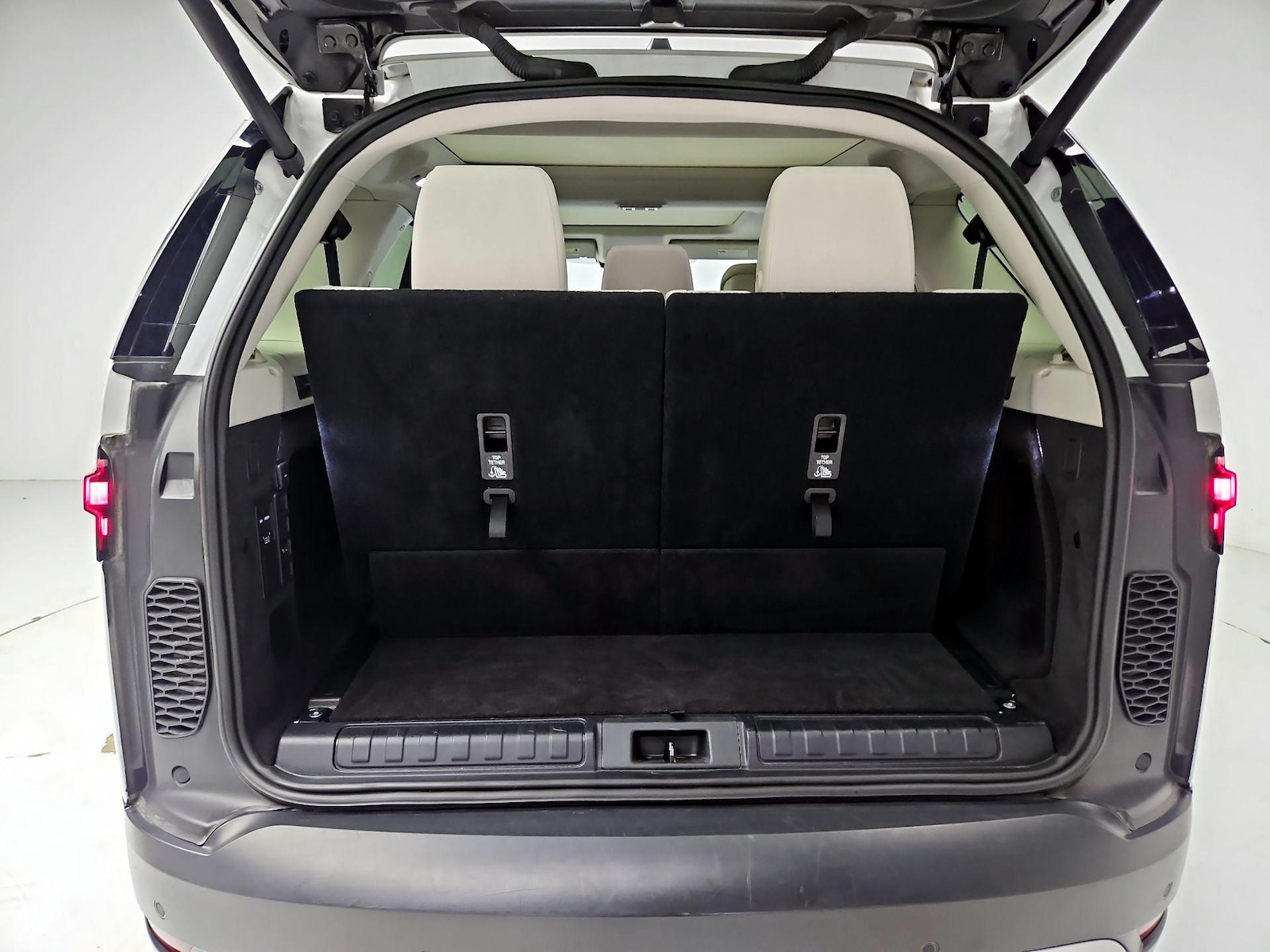 2025 Land Rover Discovery S - Photo 24