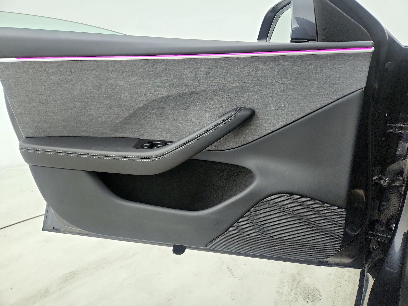 2025 Tesla Model 3 Long Range - Photo 13