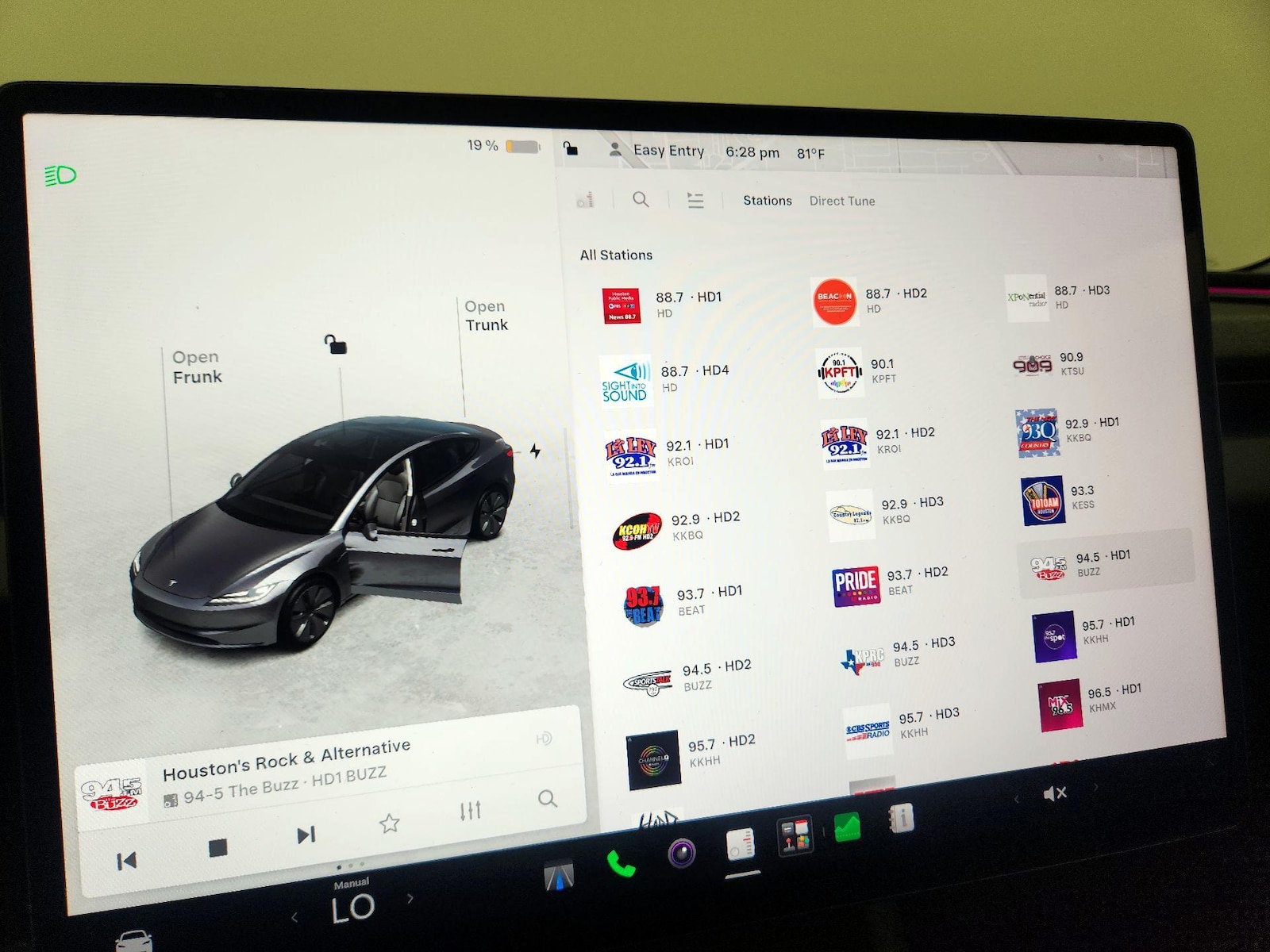 2025 Tesla Model 3 Long Range - Photo 16