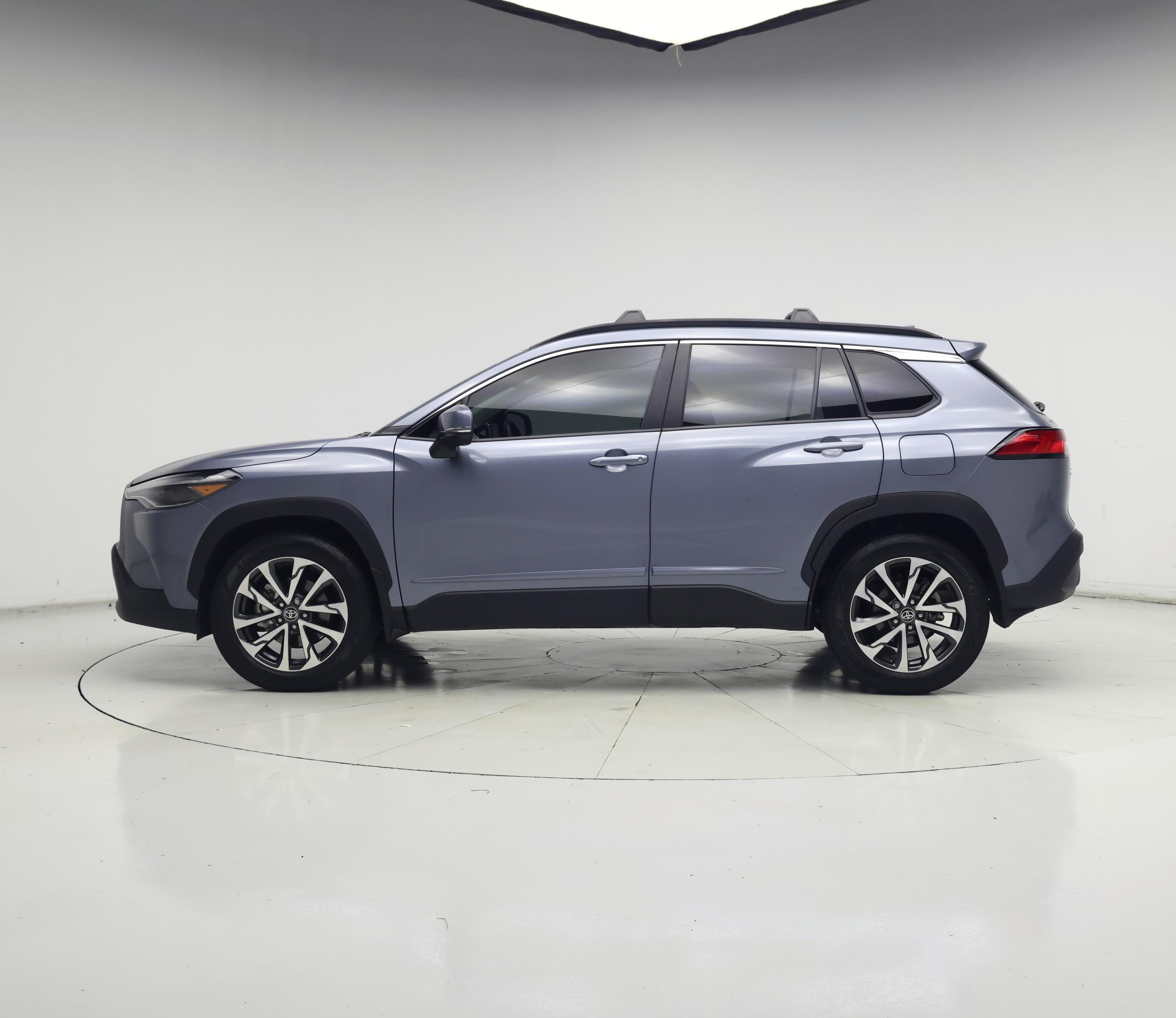 Thumbnail: 2022 Toyota Corolla Cross - 3