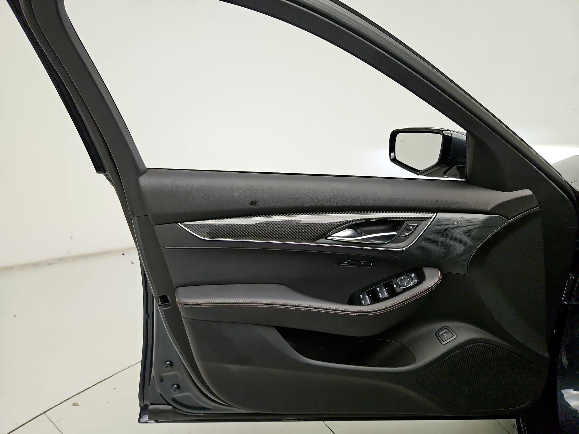 Thumbnail: 2026 Cadillac CT5 - 12