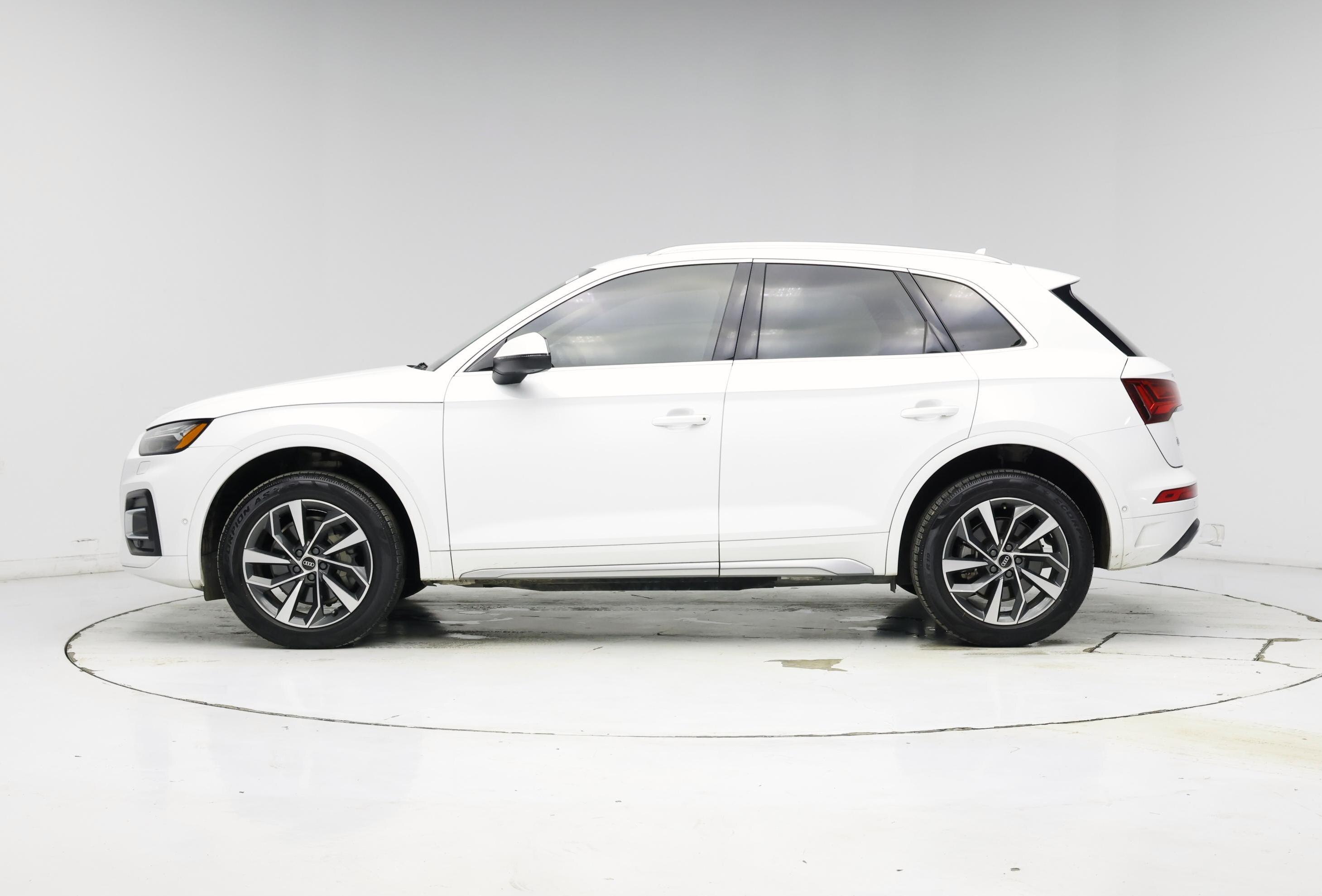 Thumbnail: 2021 Audi Q5 - 3