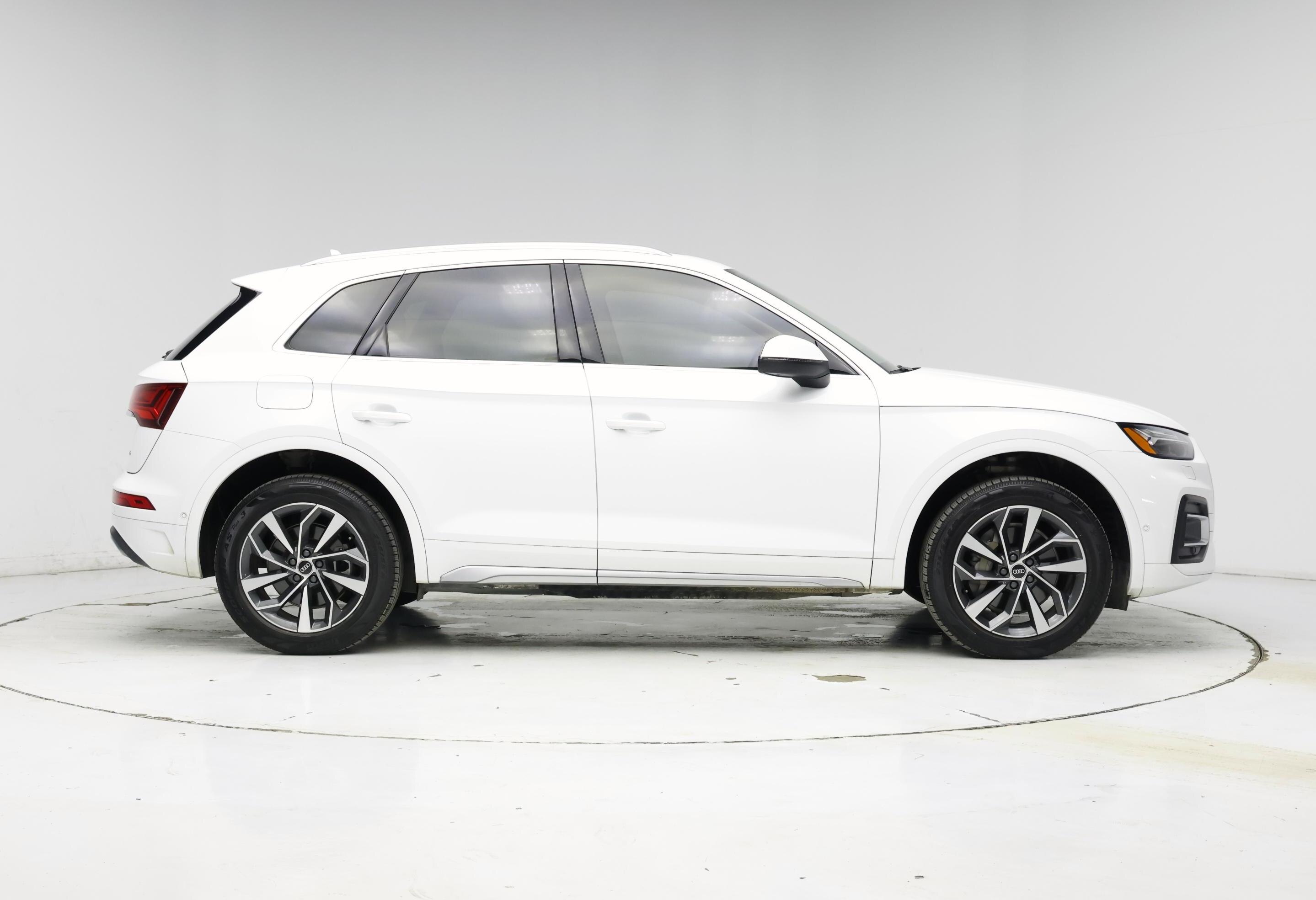 Thumbnail: 2021 Audi Q5 - 7