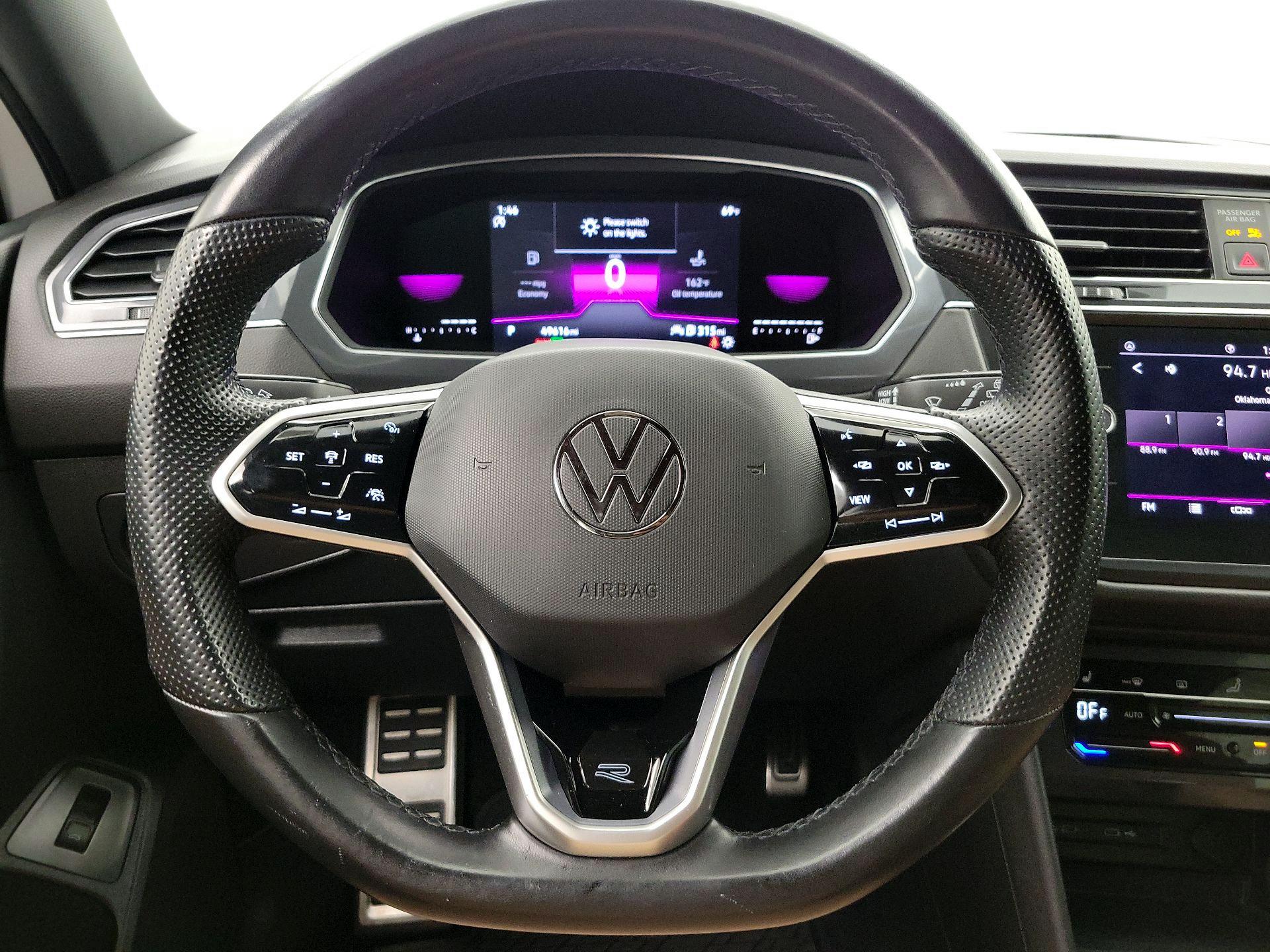 Thumbnail: 2022 Volkswagen Tiguan - 10