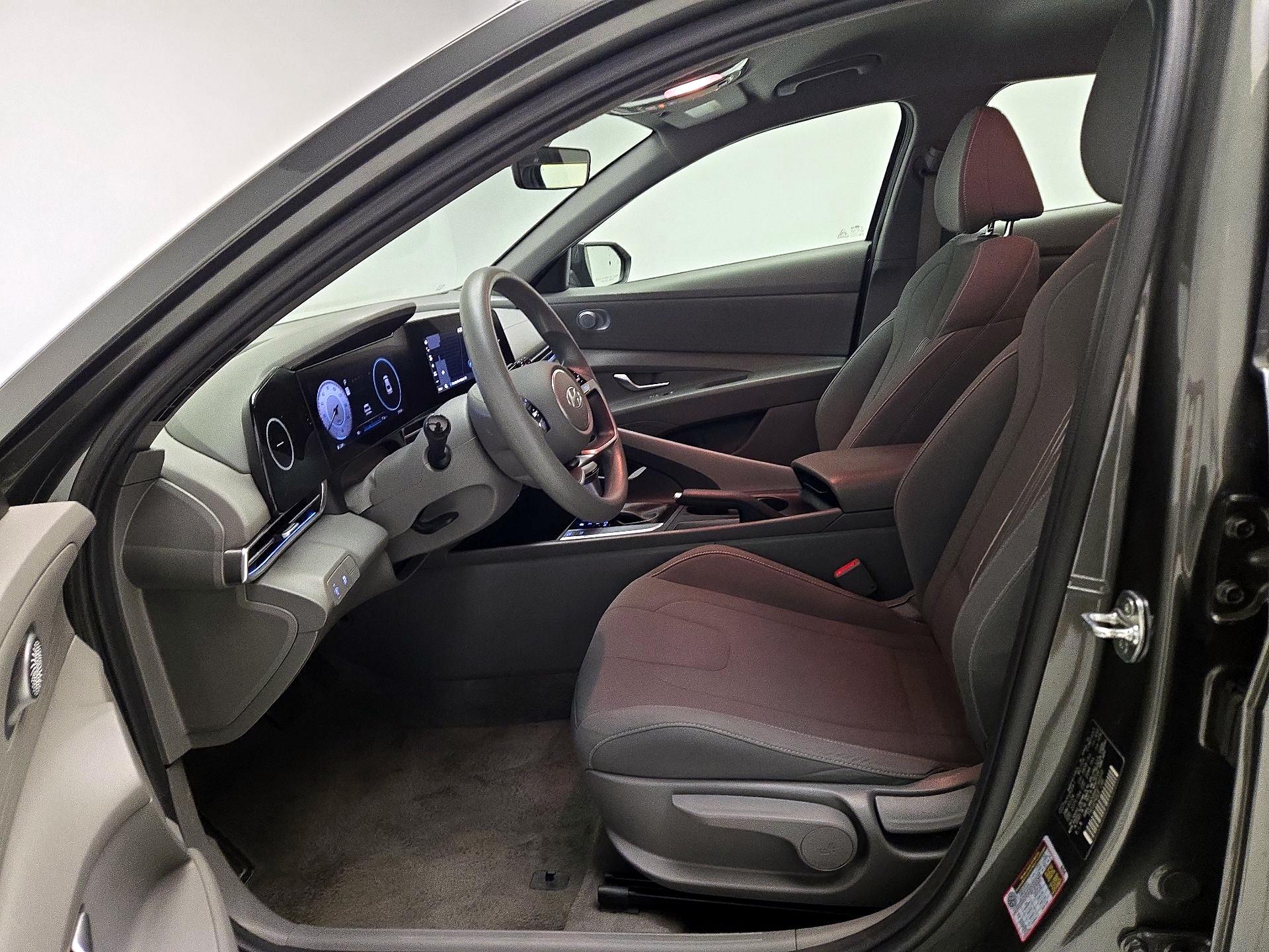 Thumbnail: 2024 Hyundai Elantra - 11
