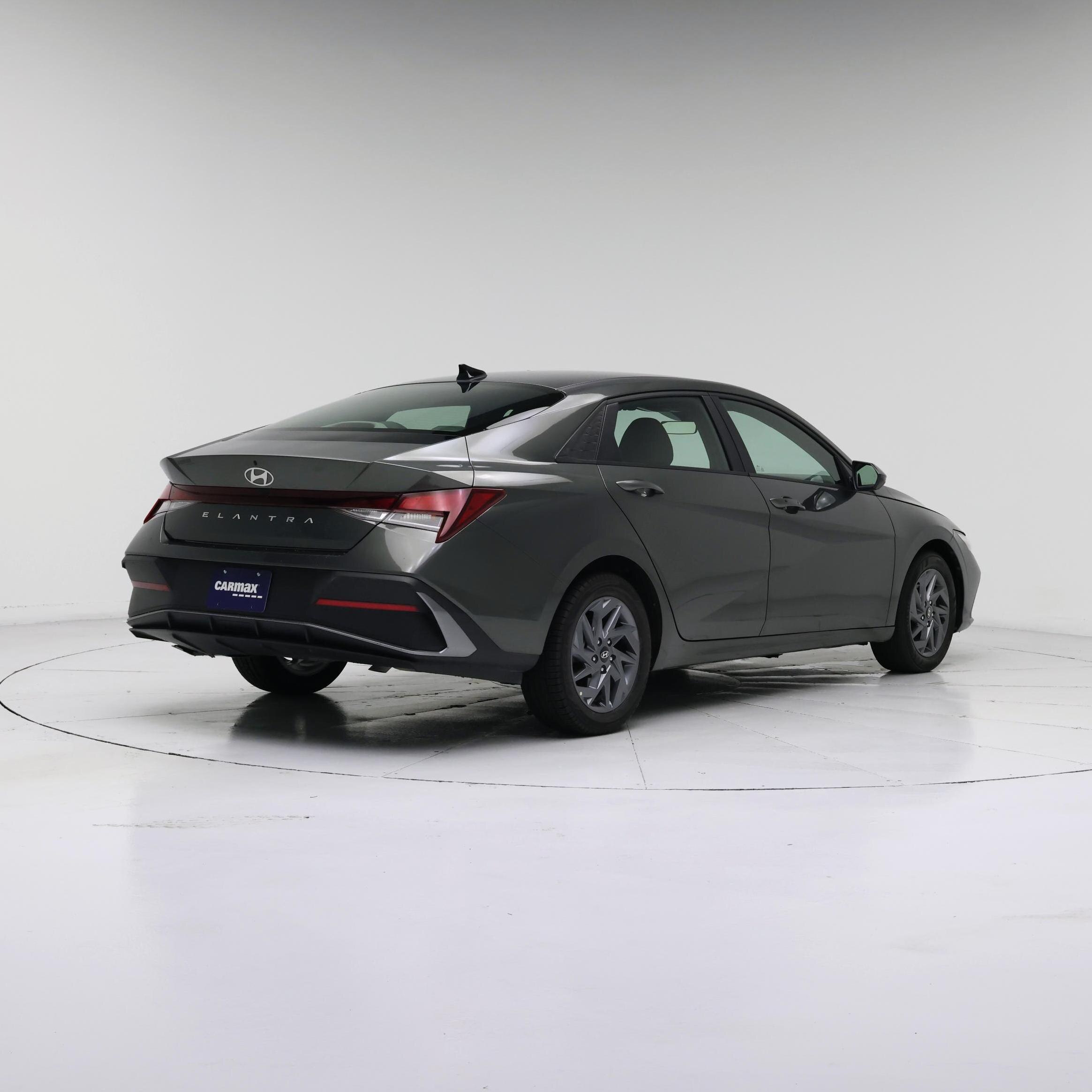 Thumbnail: 2024 Hyundai Elantra - 8