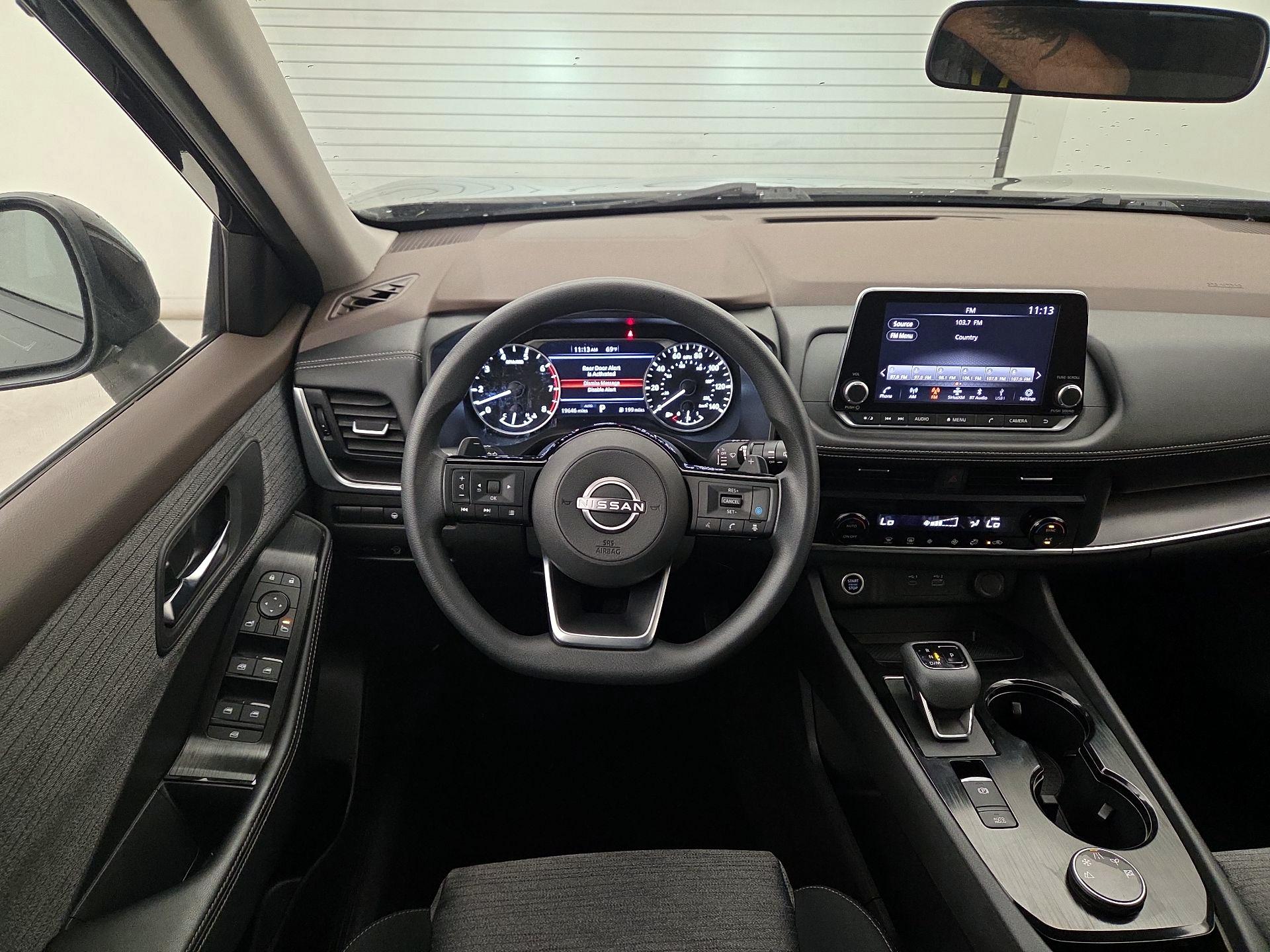 Thumbnail: 2023 Nissan Rogue - 10