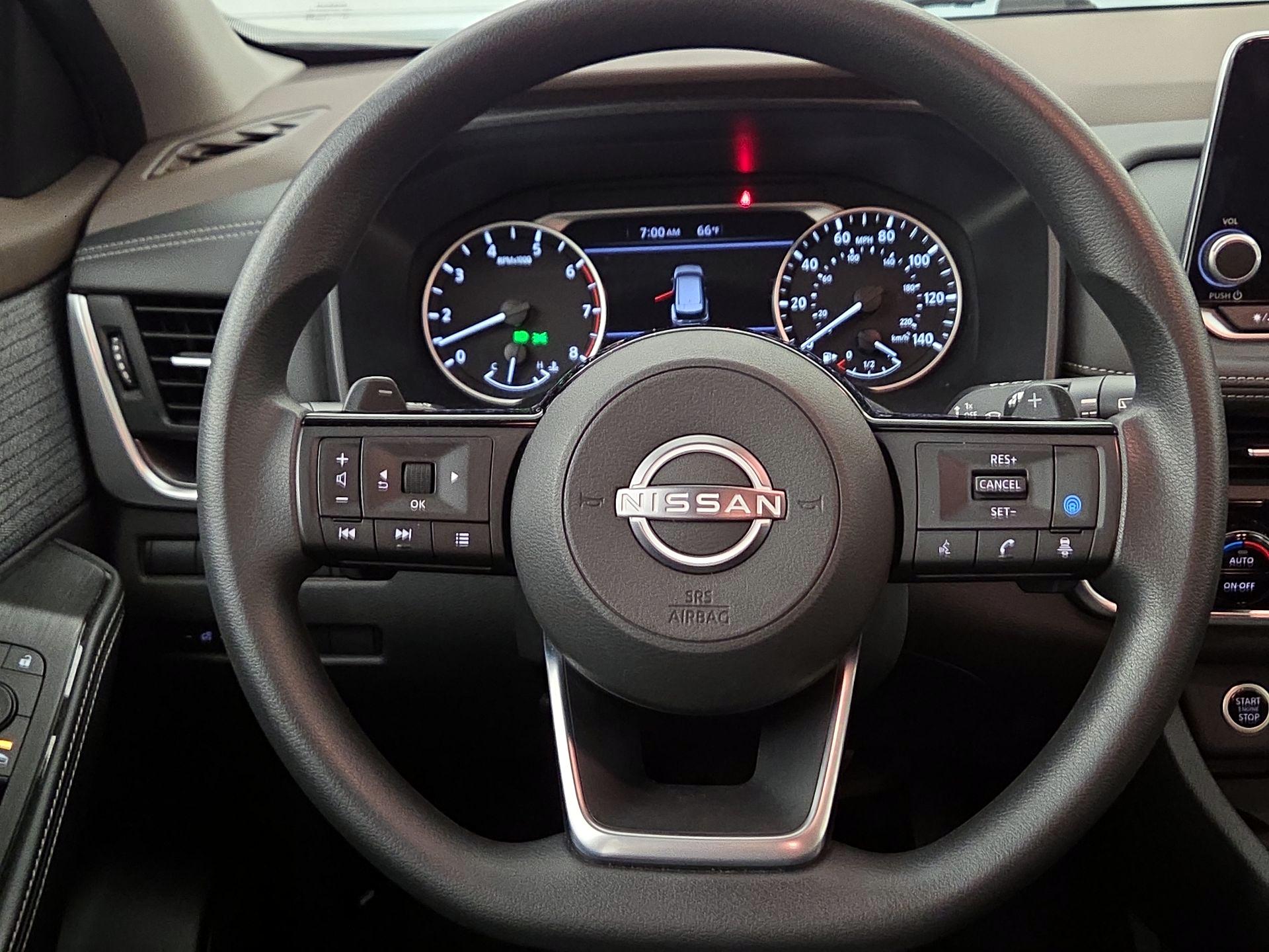 Thumbnail: 2023 Nissan Rogue - 10