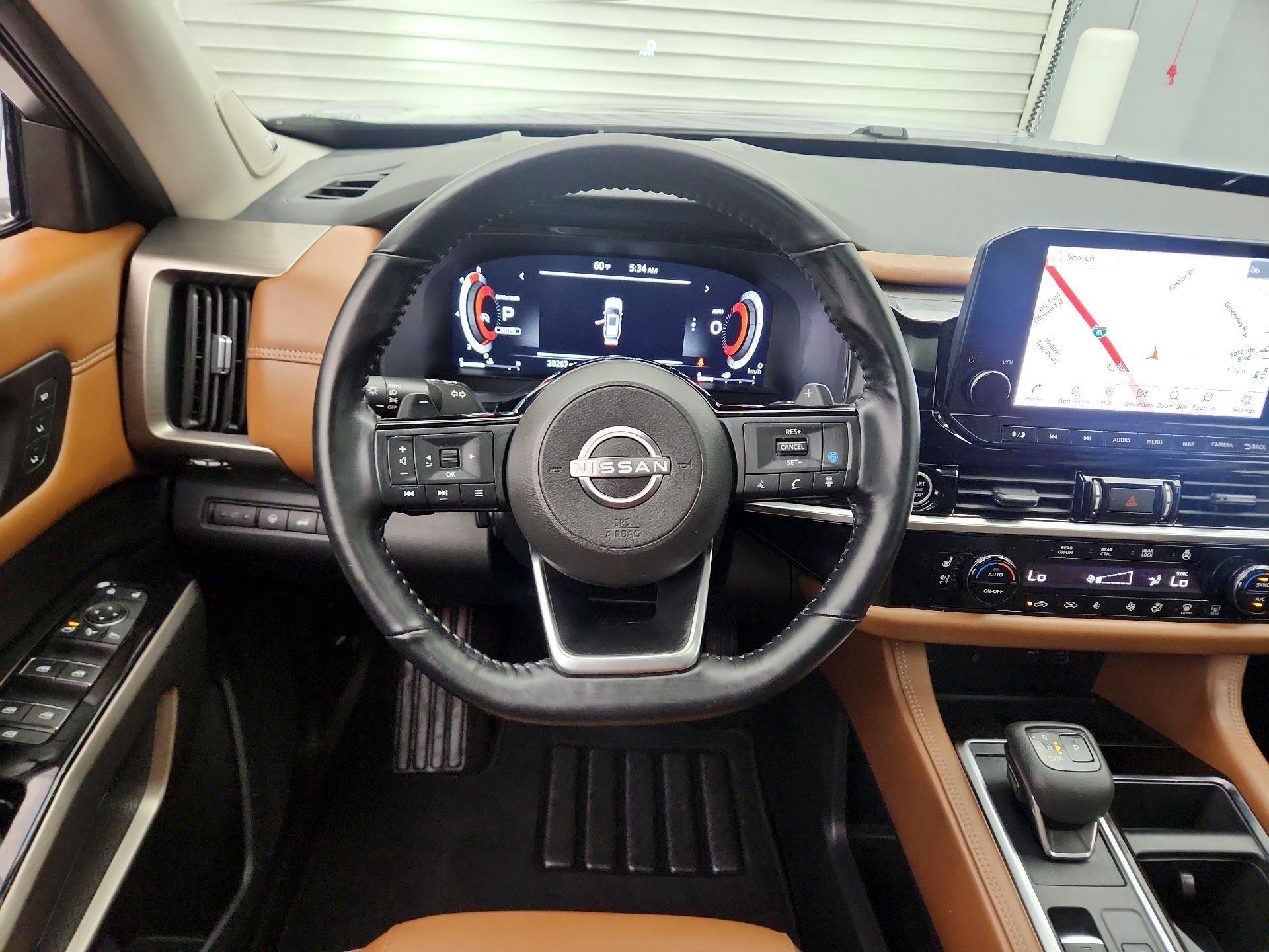 Thumbnail: 2023 Nissan Pathfinder - 10