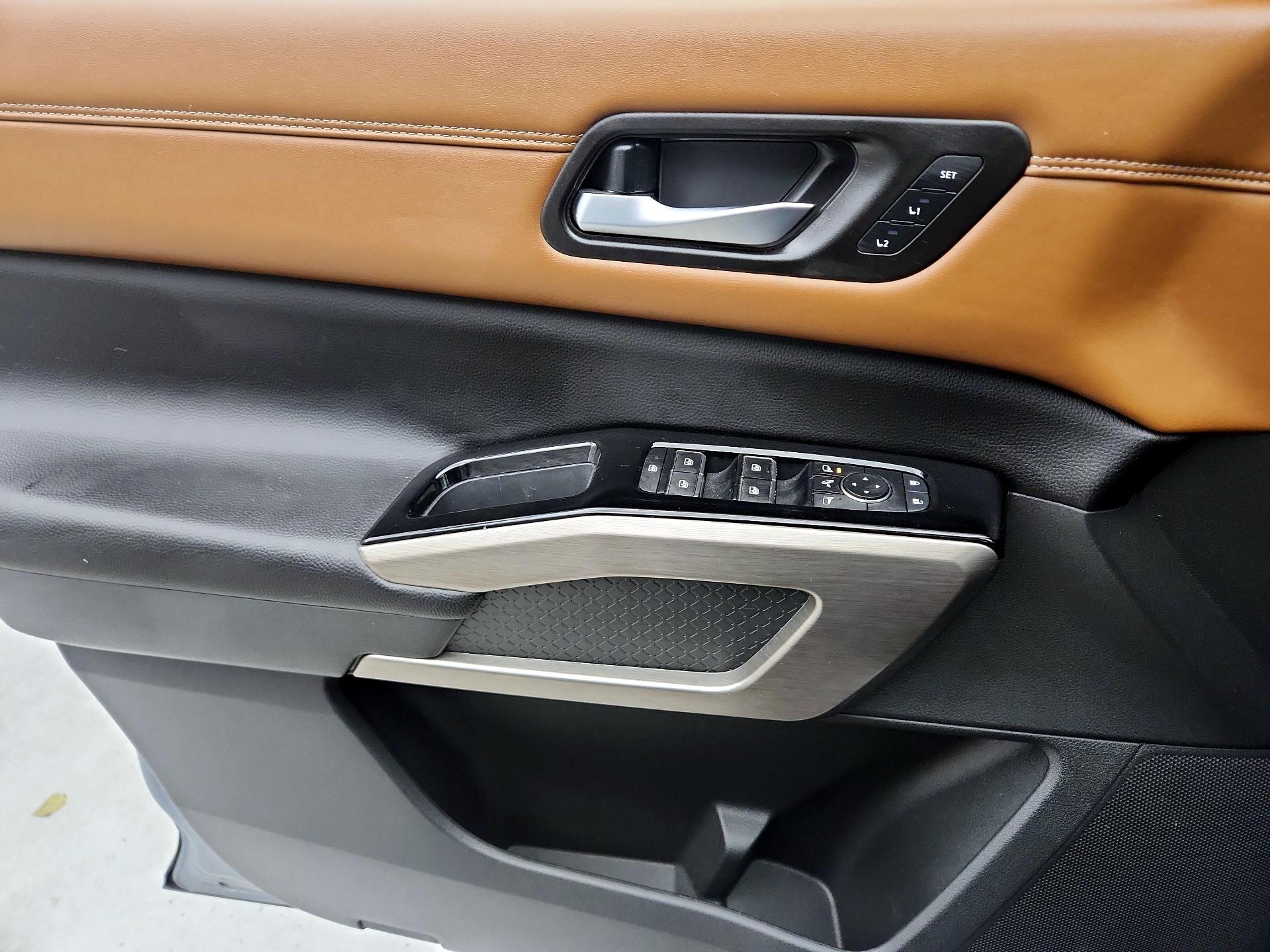Thumbnail: 2023 Nissan Pathfinder - 12