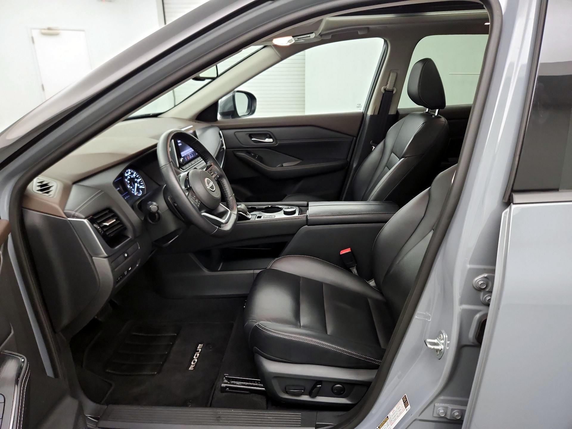 Thumbnail: 2023 Nissan Rogue - 9