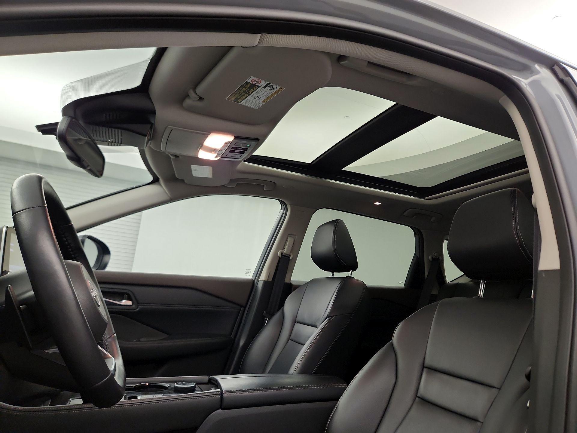Thumbnail: 2023 Nissan Rogue - 17