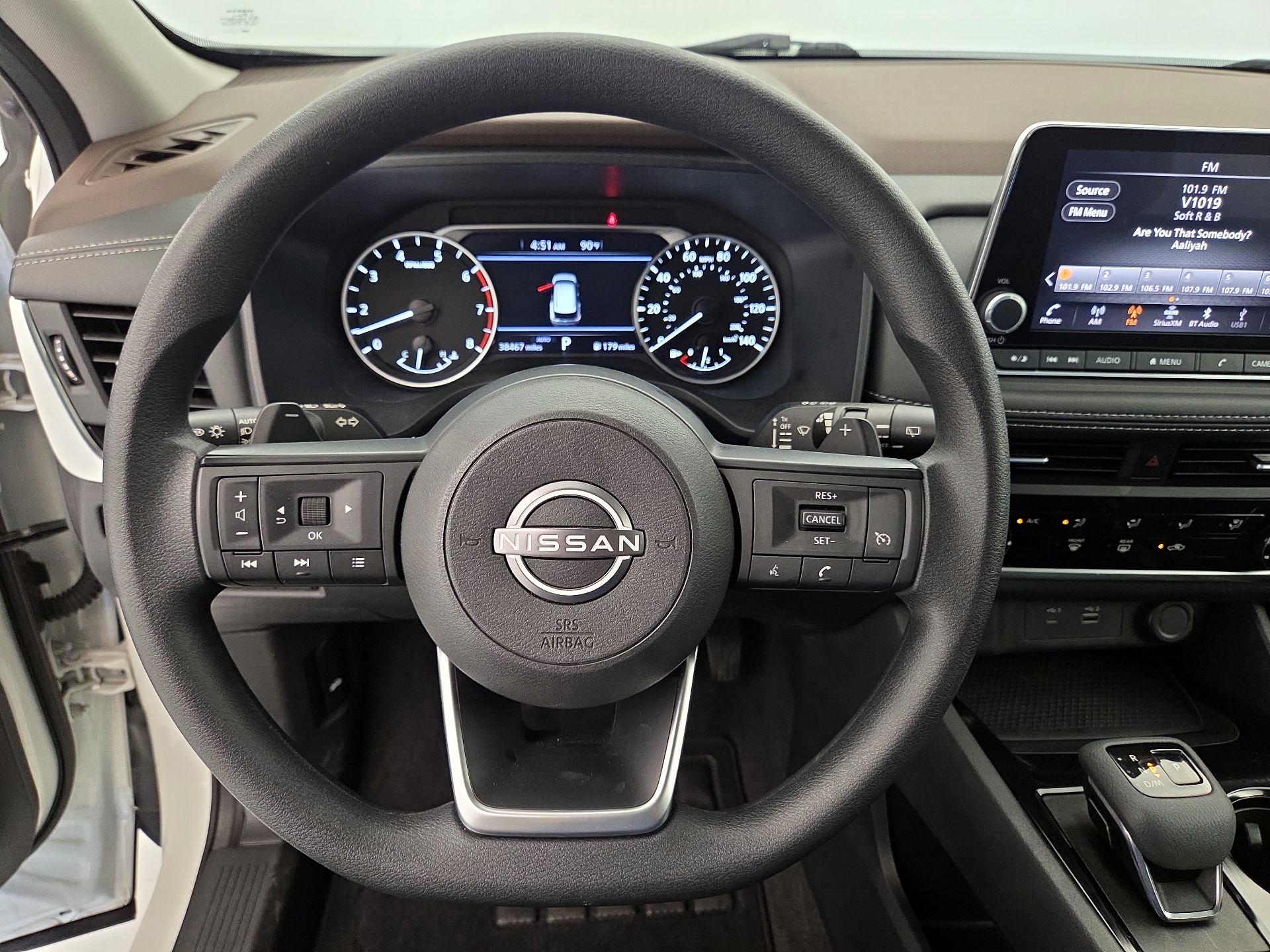 Thumbnail: 2023 Nissan Rogue - 10
