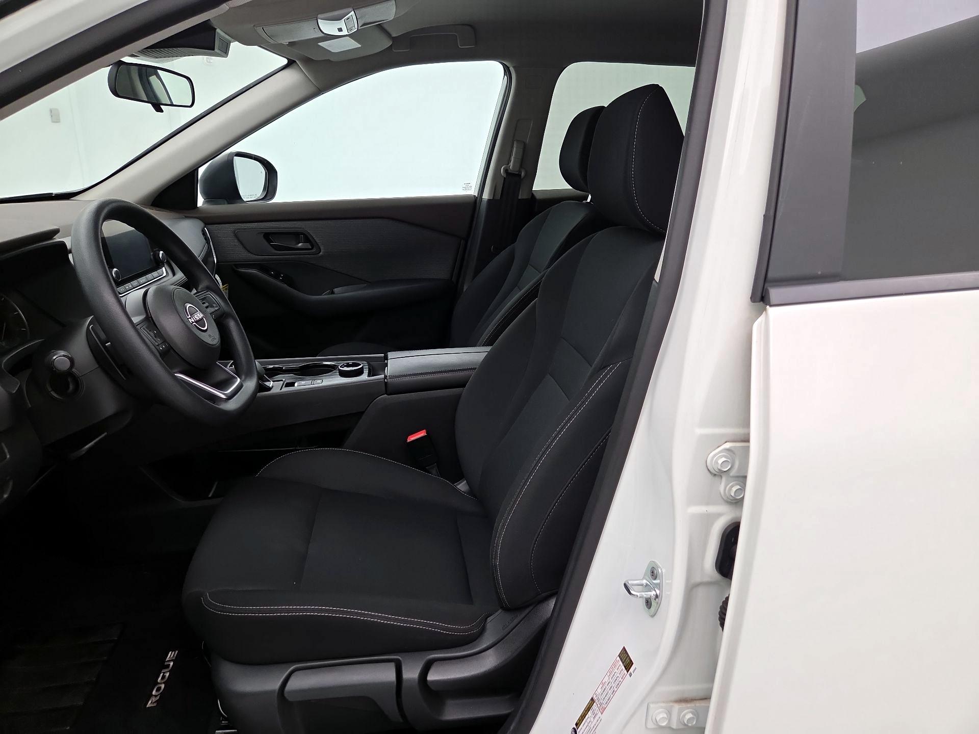 Thumbnail: 2023 Nissan Rogue - 11