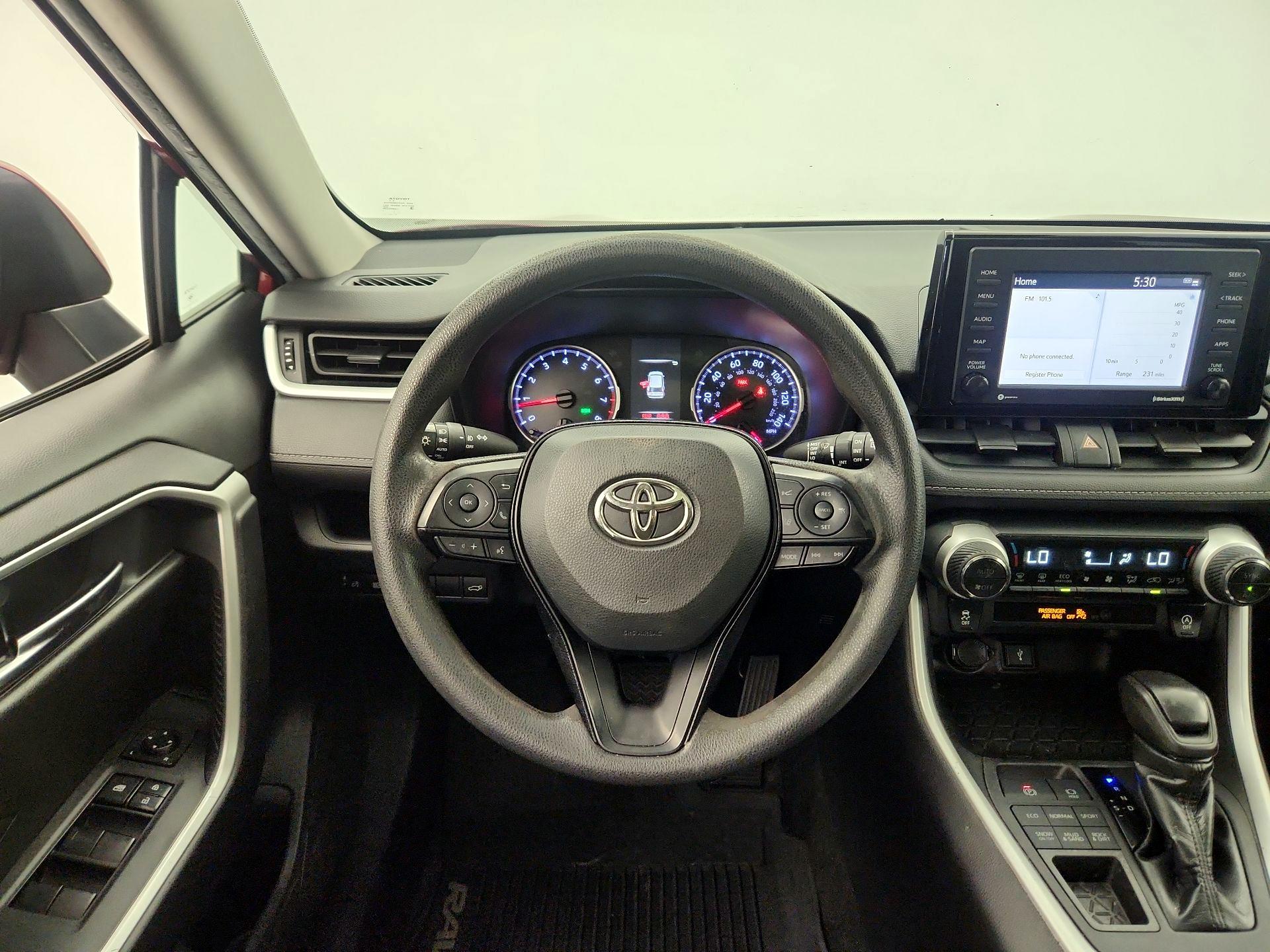 Thumbnail: 2020 Toyota RAV4 - 10