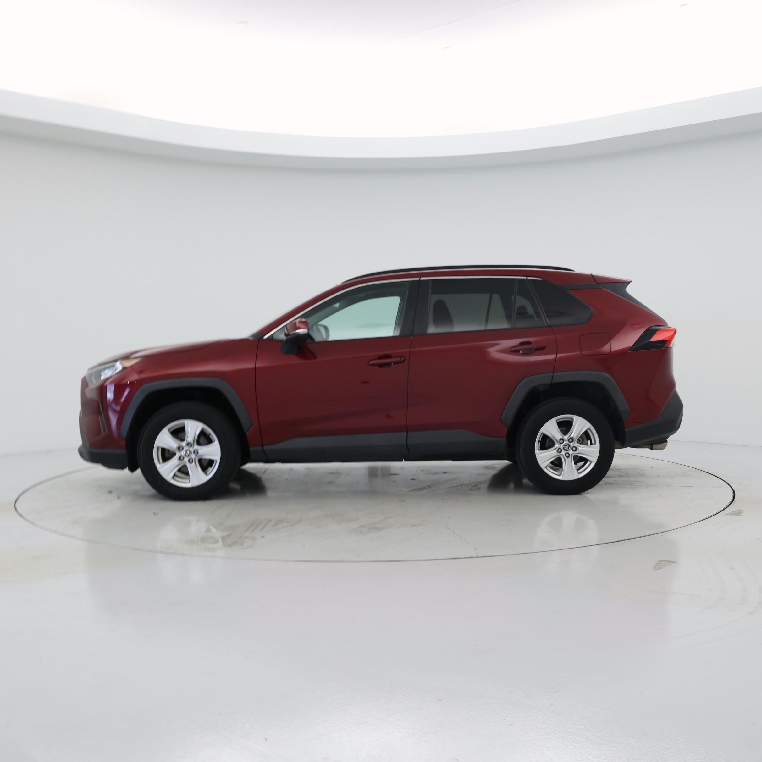 Thumbnail: 2020 Toyota RAV4 - 3