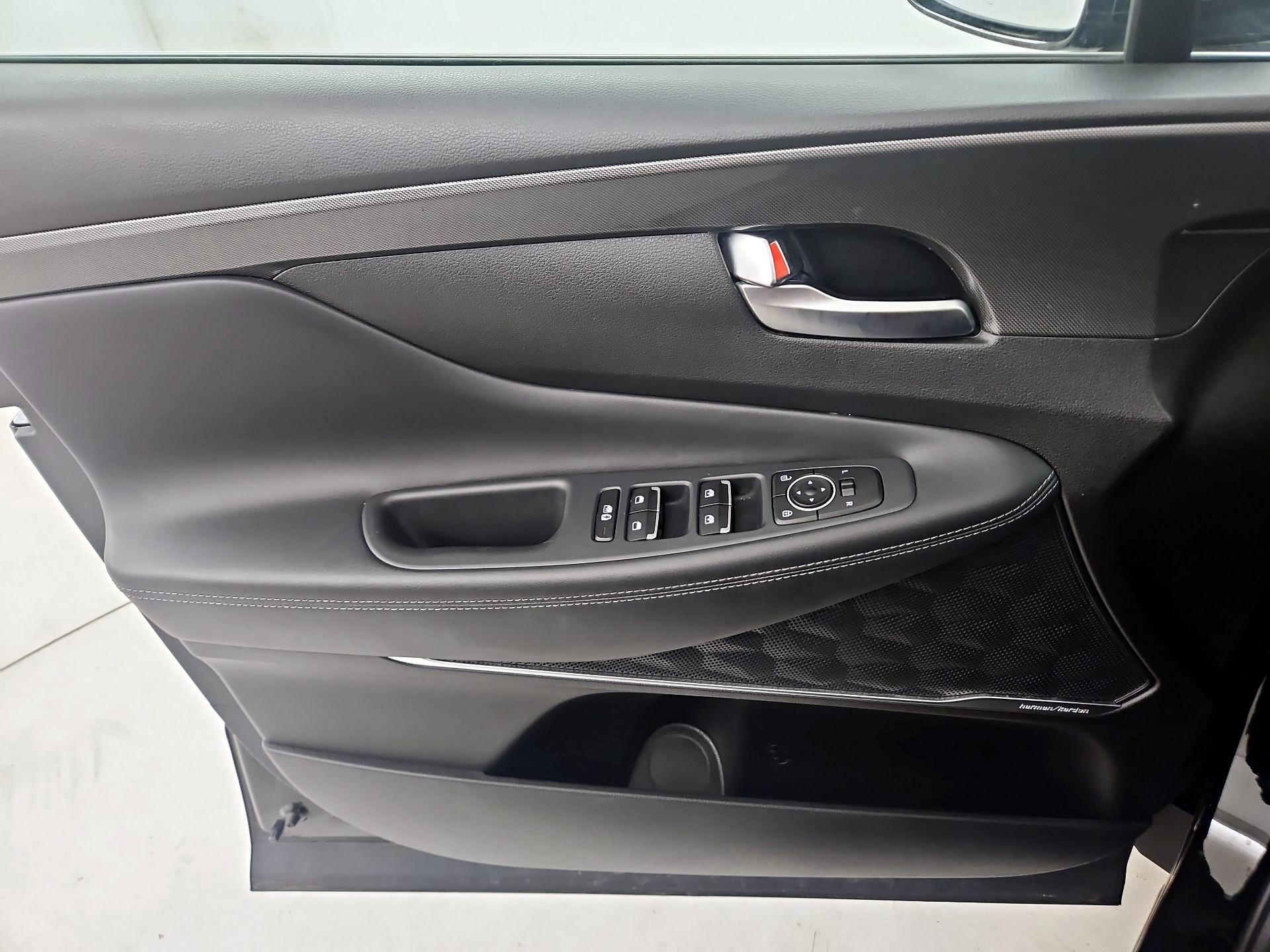 Thumbnail: 2023 Hyundai Santa Fe - 12