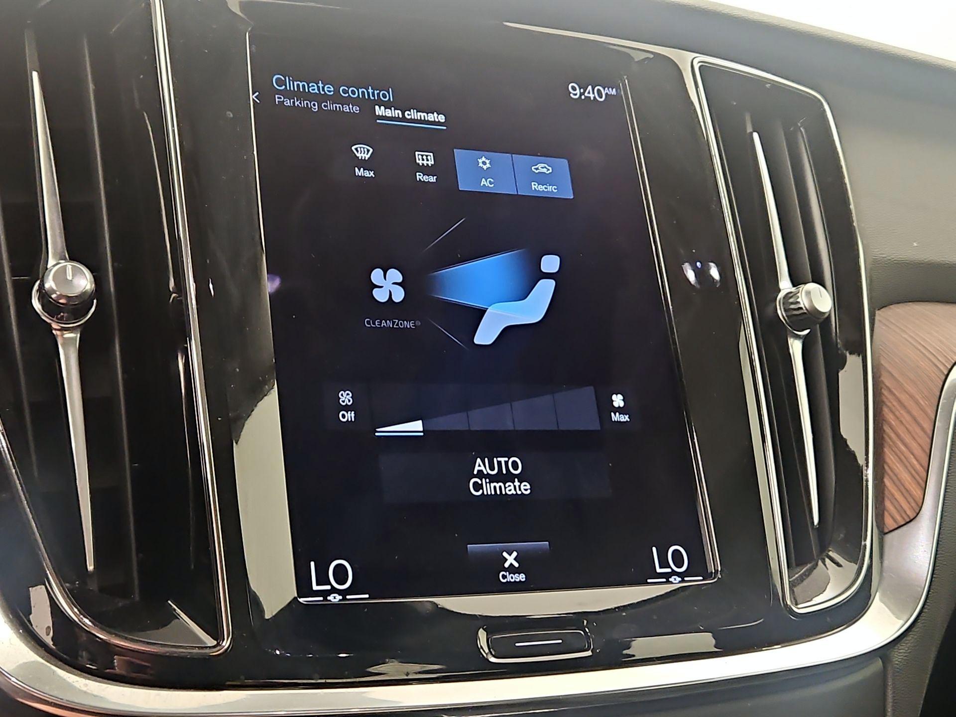 Thumbnail: 2022 Volvo S60 - 17
