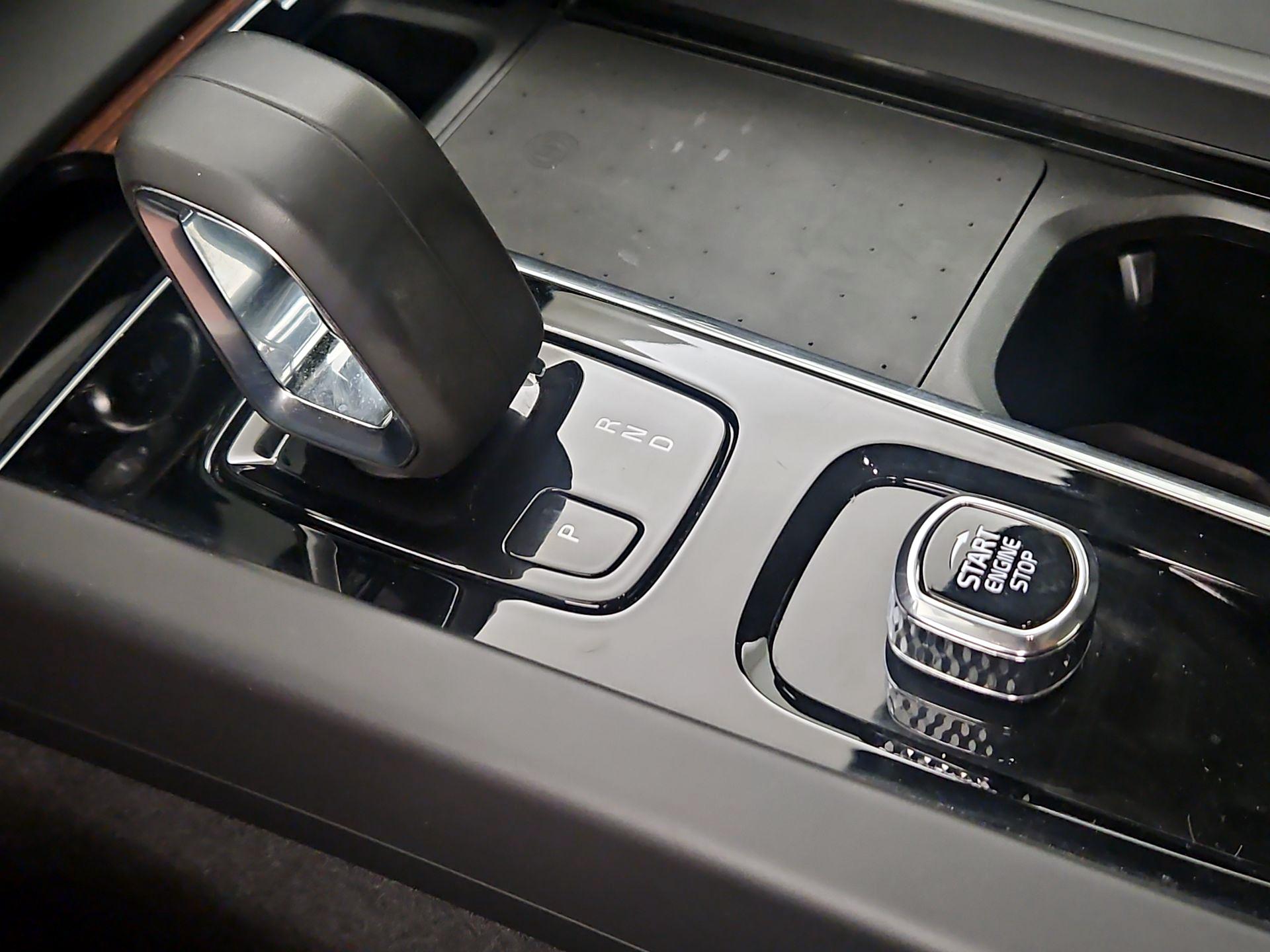 Thumbnail: 2022 Volvo S60 - 18