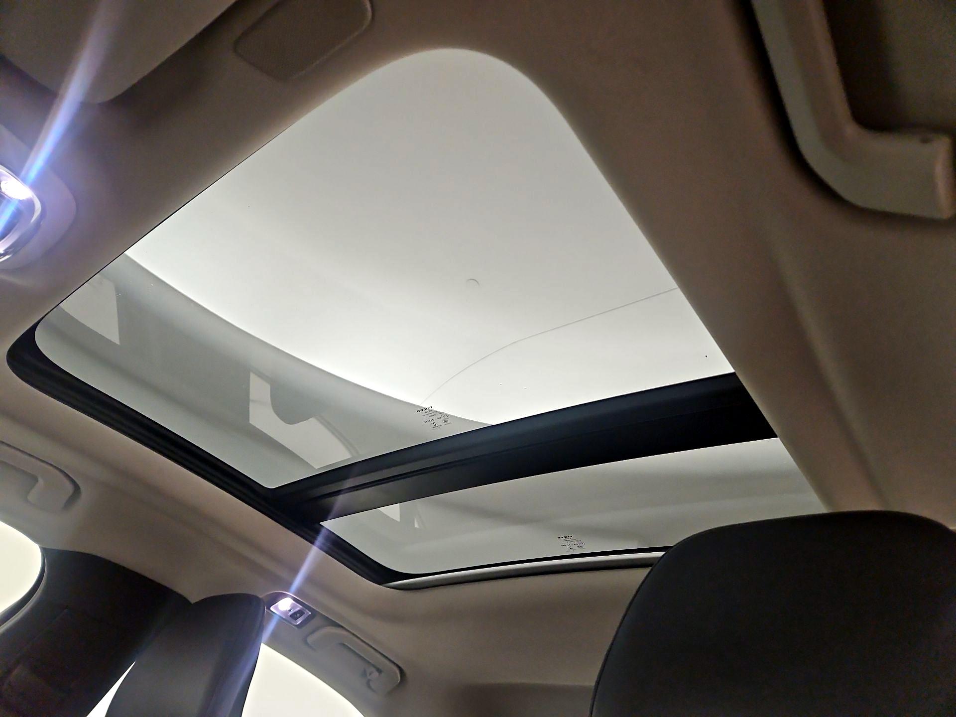Thumbnail: 2022 Volvo S60 - 20