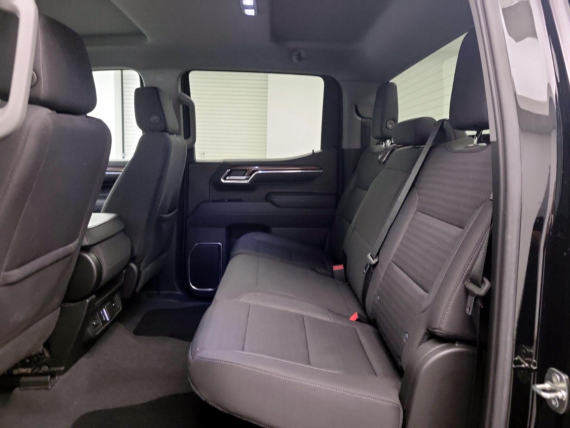 Thumbnail: 2023 Chevrolet Silverado 1500 - 17
