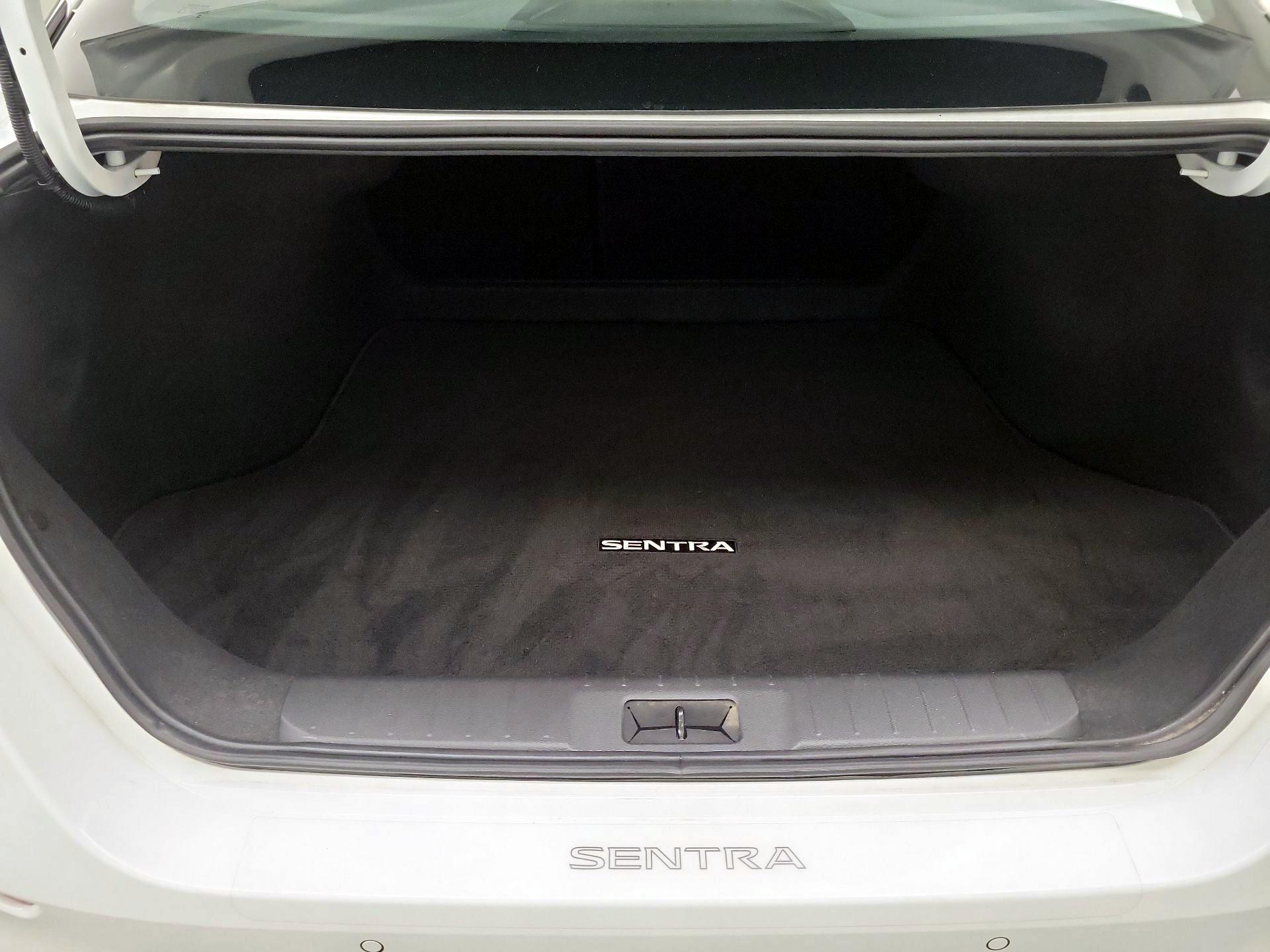 Thumbnail: 2023 Nissan Sentra - 20