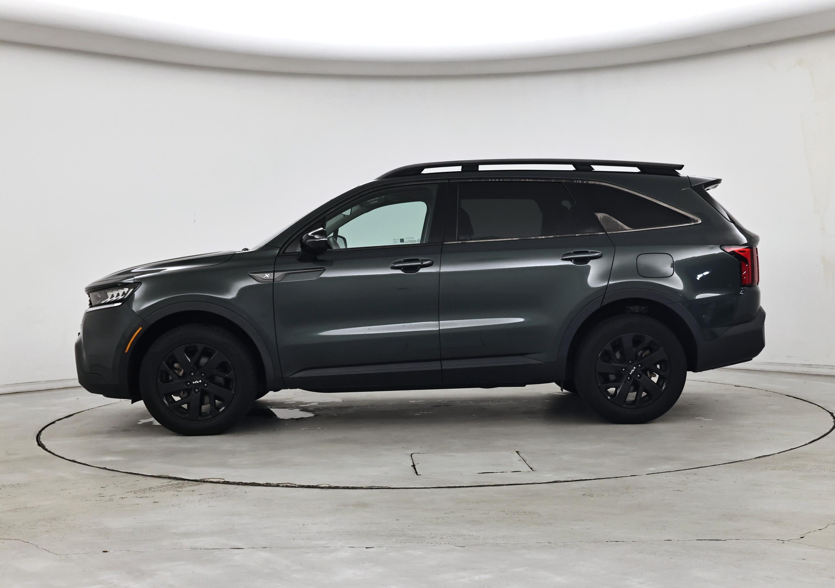 Thumbnail: 2022 Kia Sorento - 3