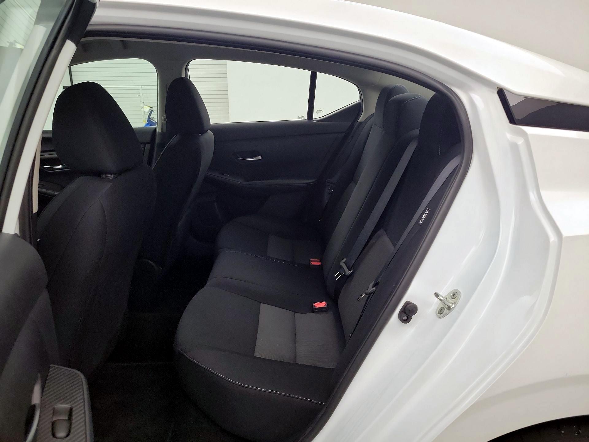 Thumbnail: 2023 Nissan Sentra - 17