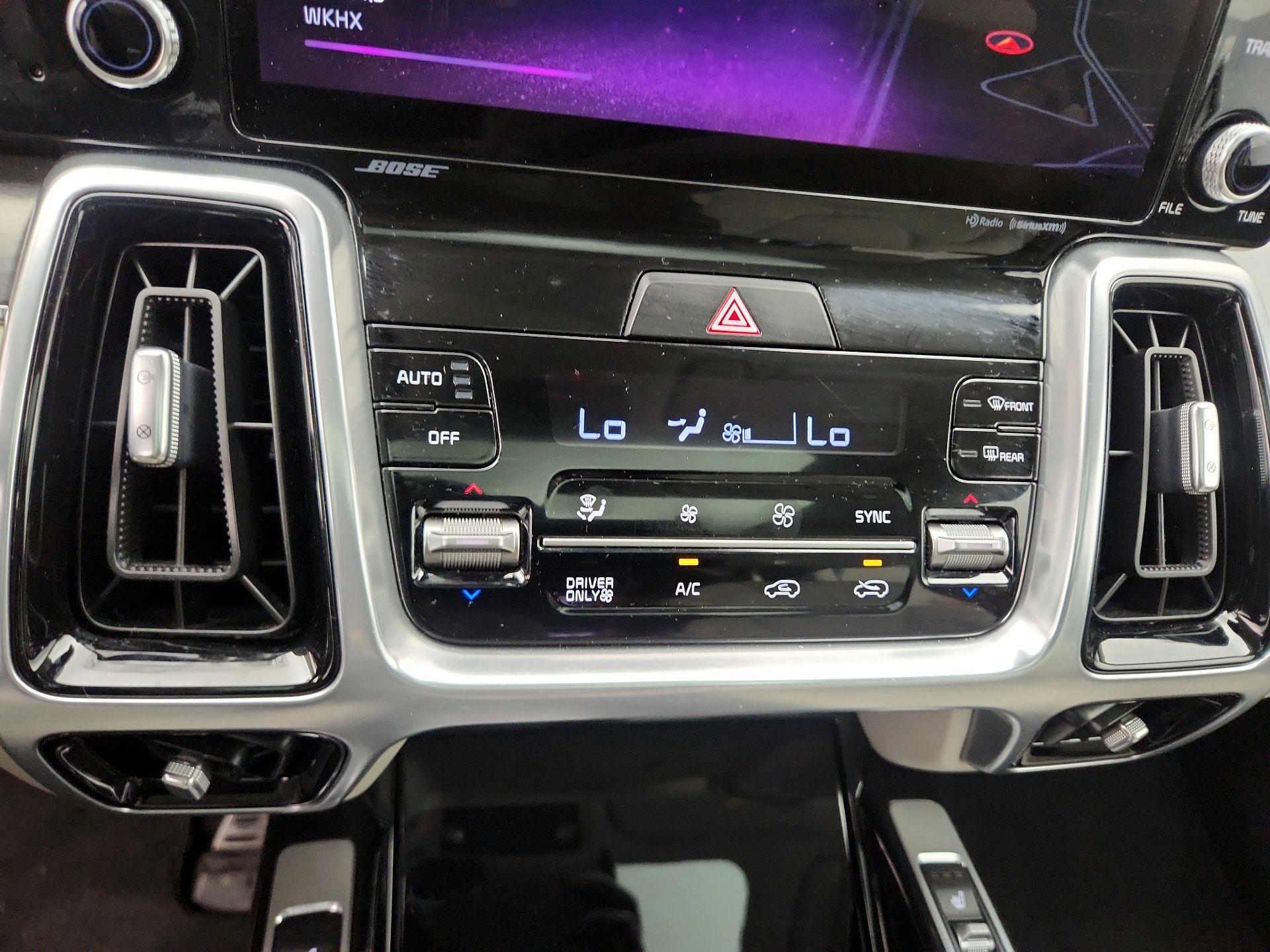 Thumbnail: 2022 Kia Sorento - 17