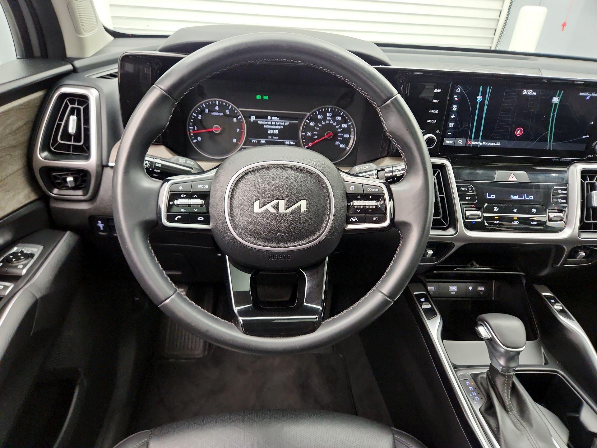 Thumbnail: 2023 Kia Sorento - 10